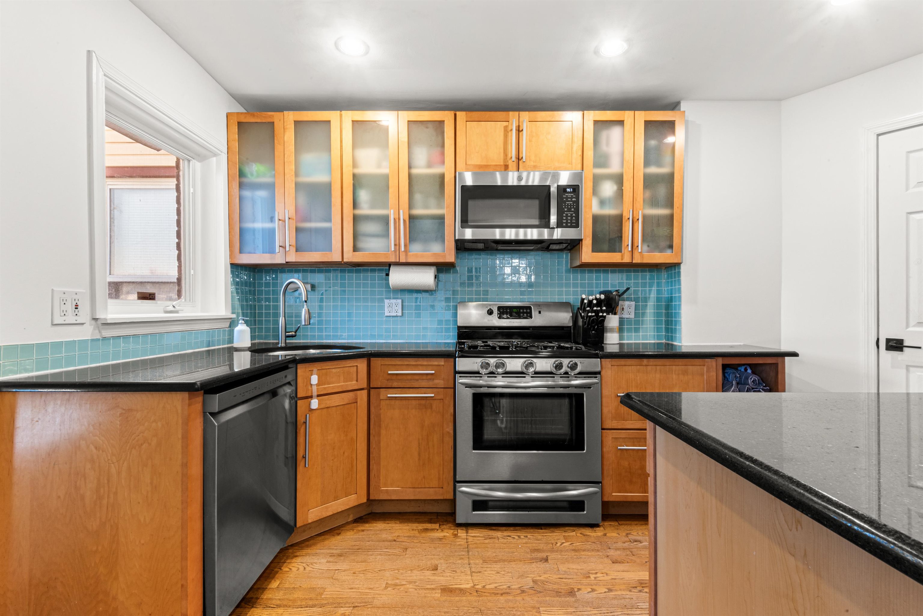 398 FAIRMOUNT AVE