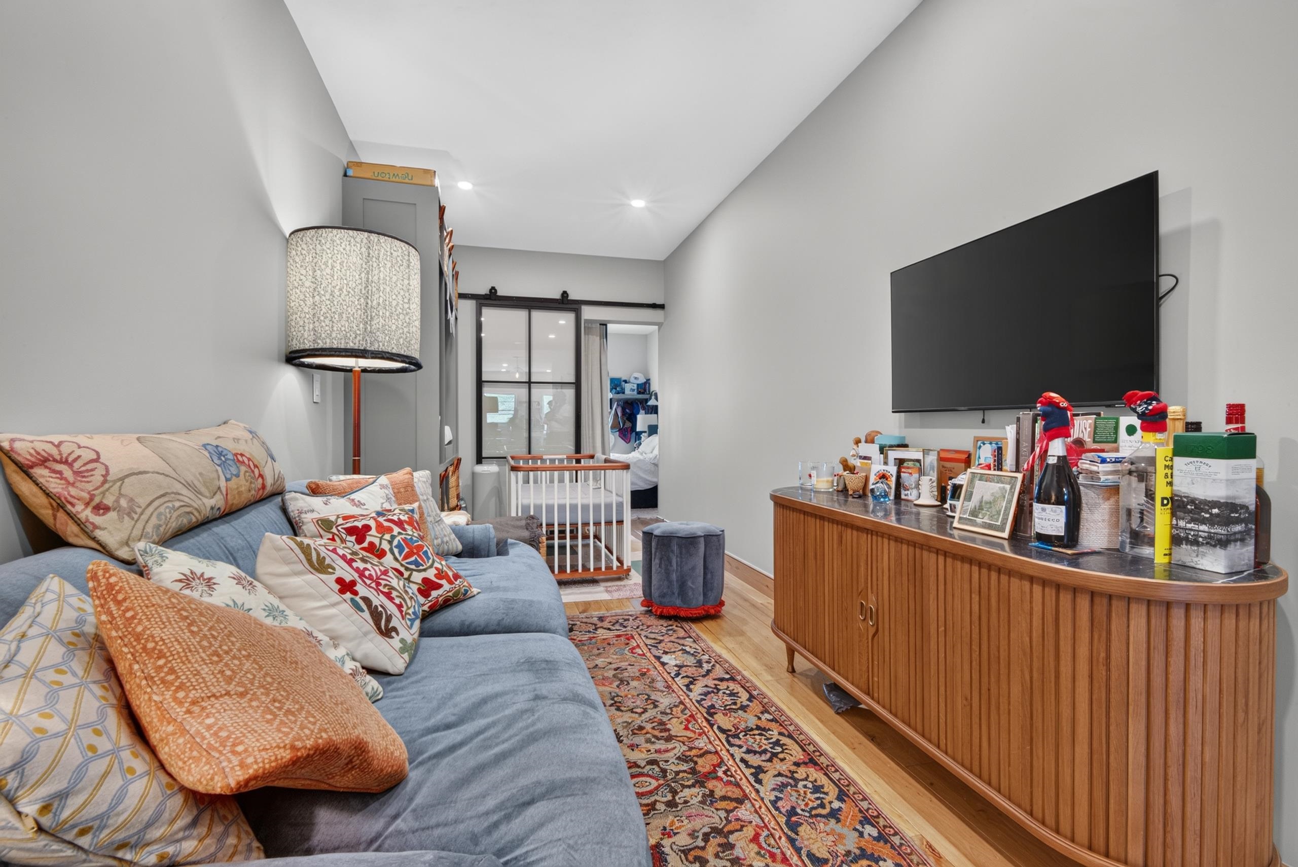227 MONROE ST Unit: 2R