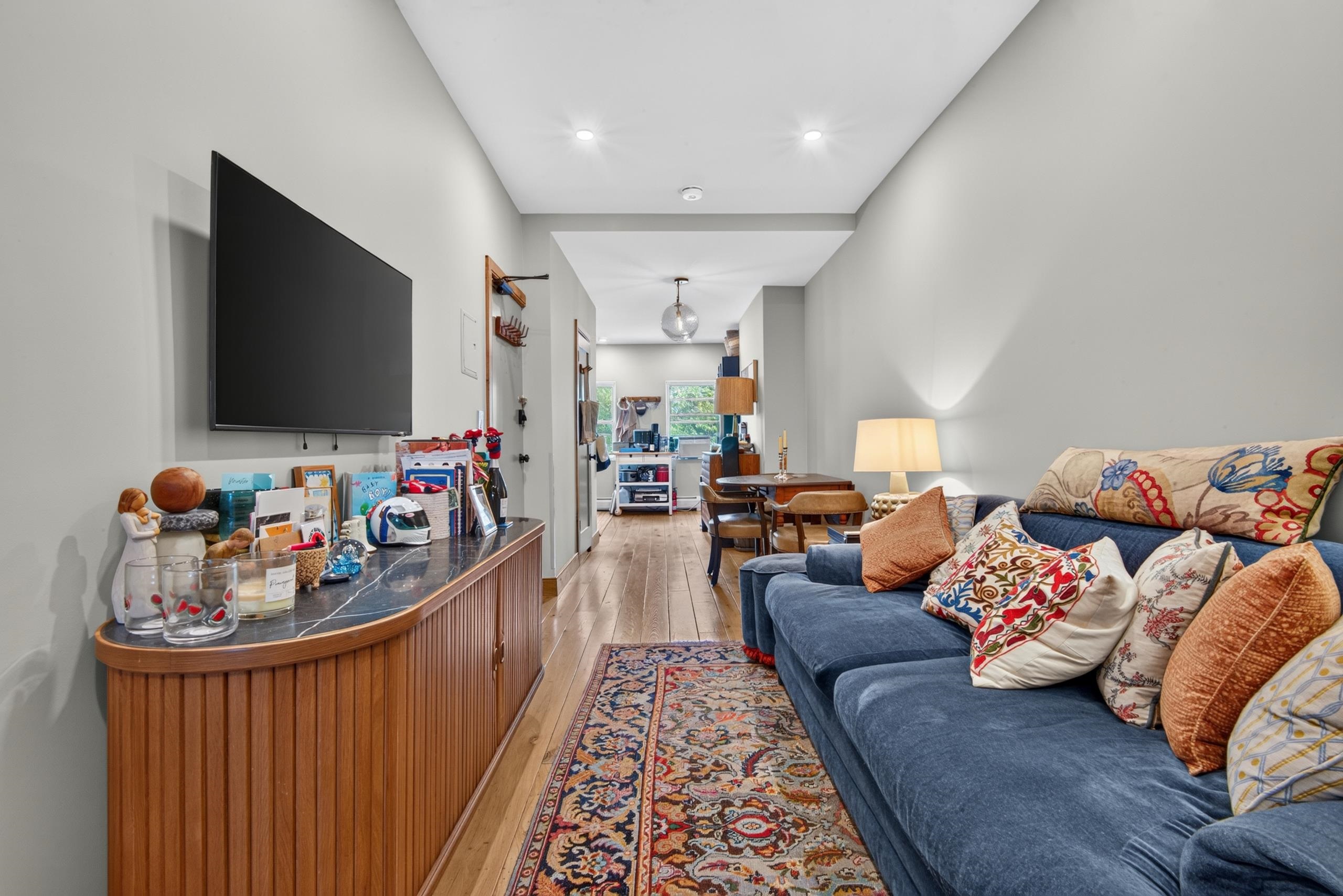 227 MONROE ST Unit: 2R