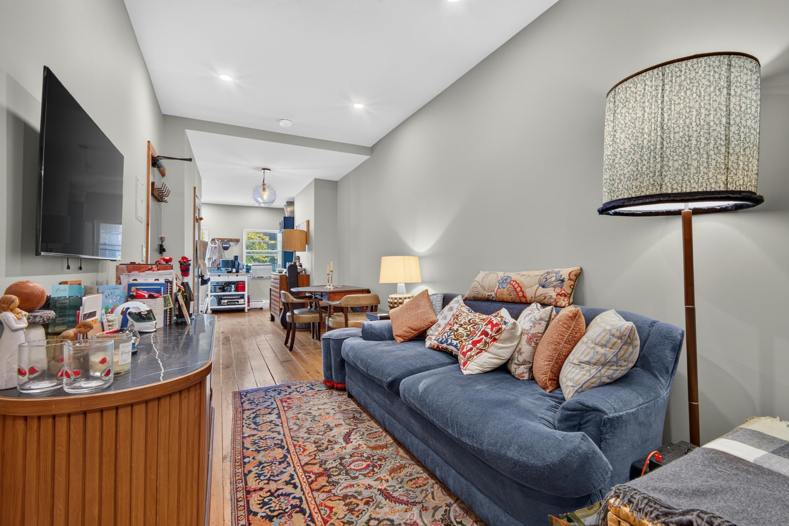 227 MONROE ST Unit: 2R