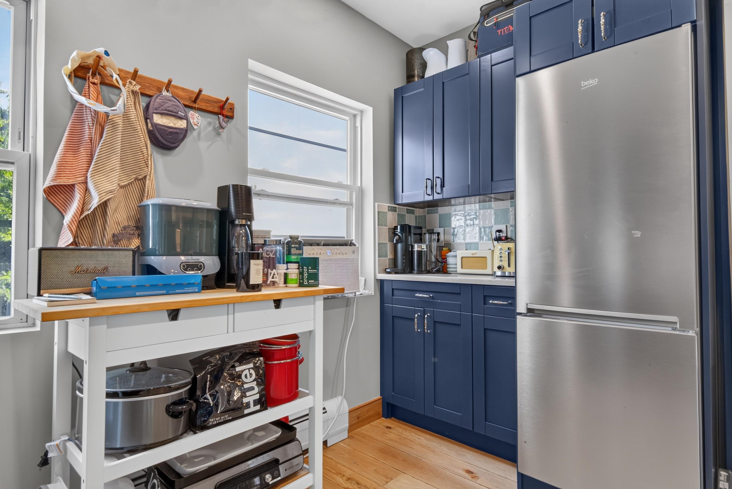 227 MONROE ST Unit: 2R
