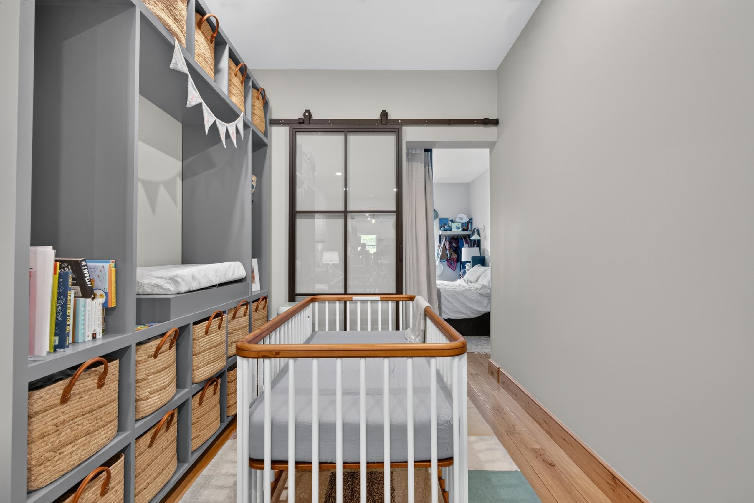 227 MONROE ST Unit: 2R