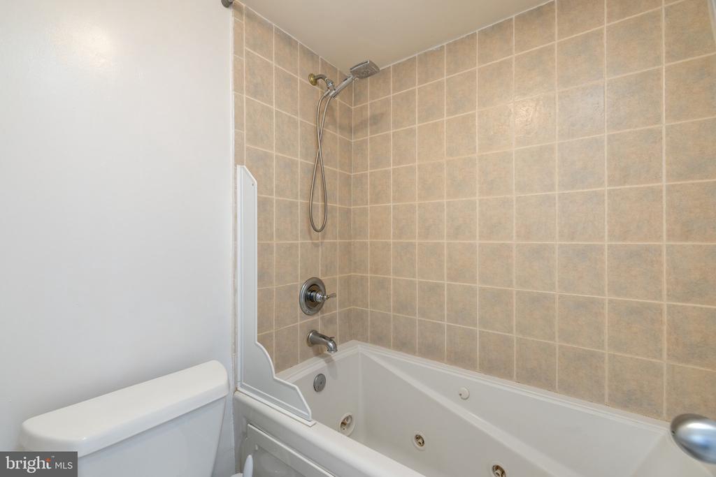 307 YOAKUM PARKWAY 1103