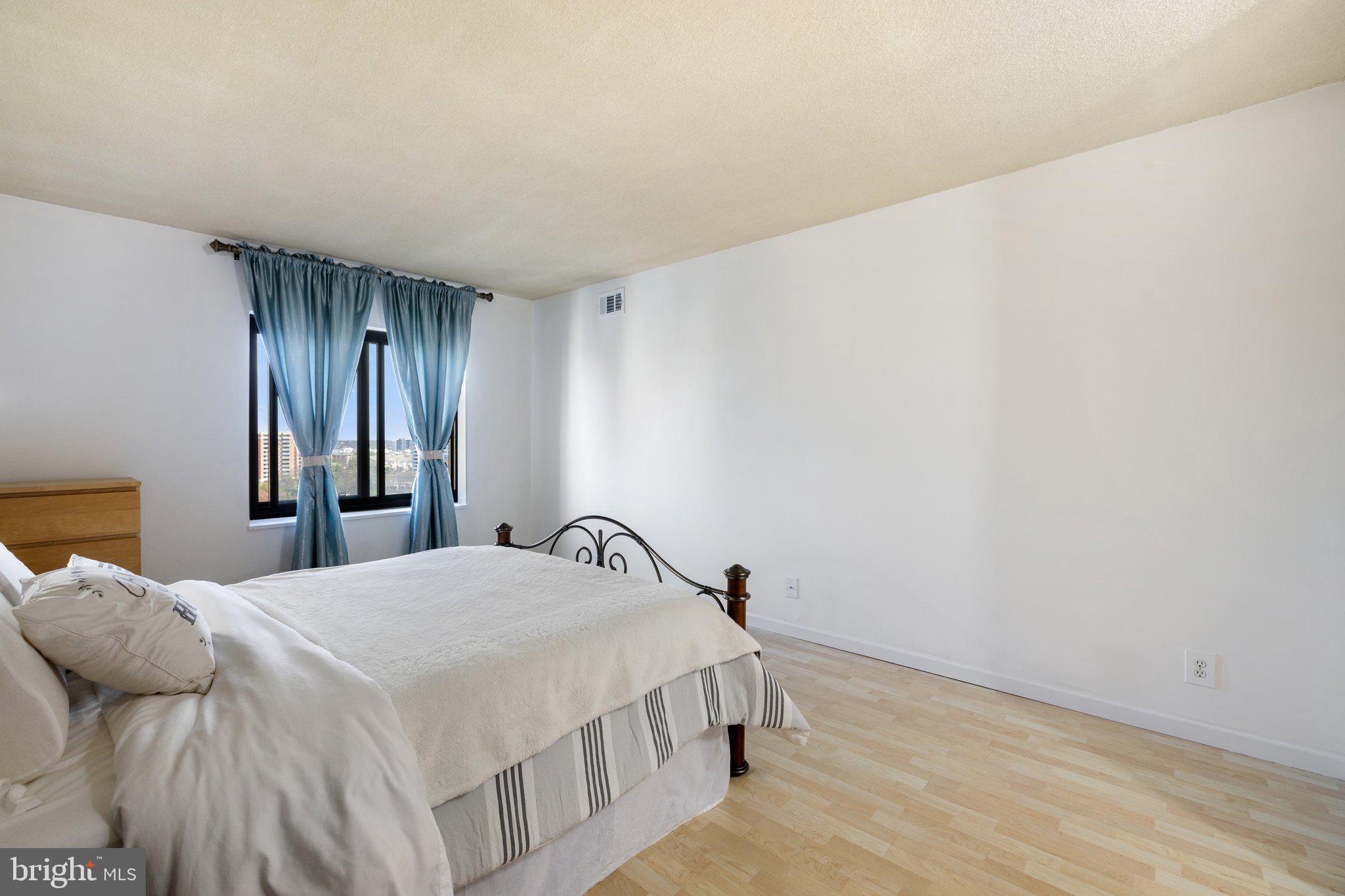 307 YOAKUM PARKWAY 1103