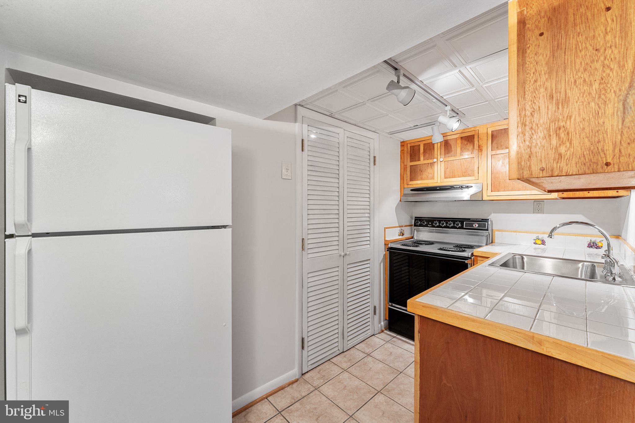 609 PROSPECT PLACE