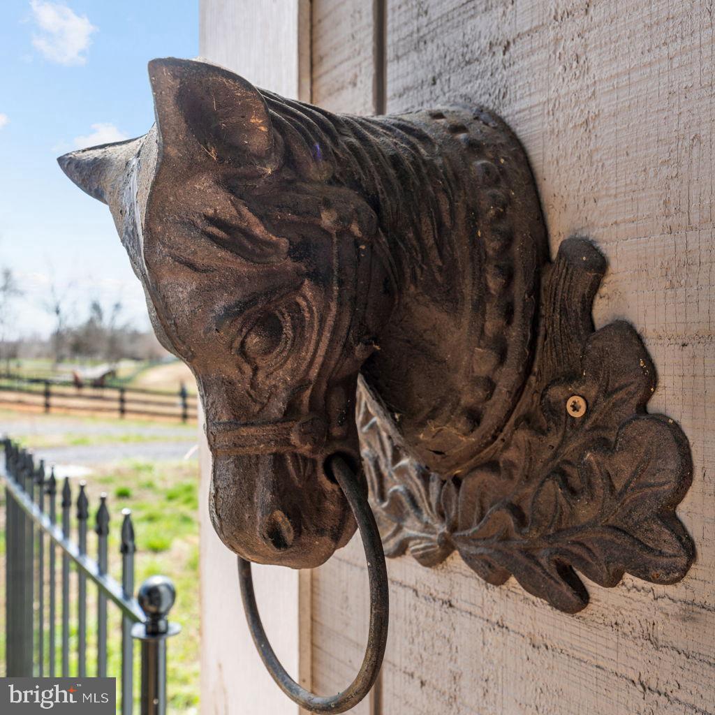 6478 LAUREL HILL LANE