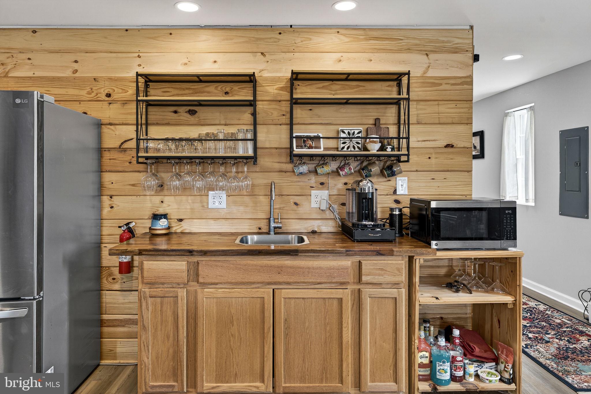 6478 LAUREL HILL LANE