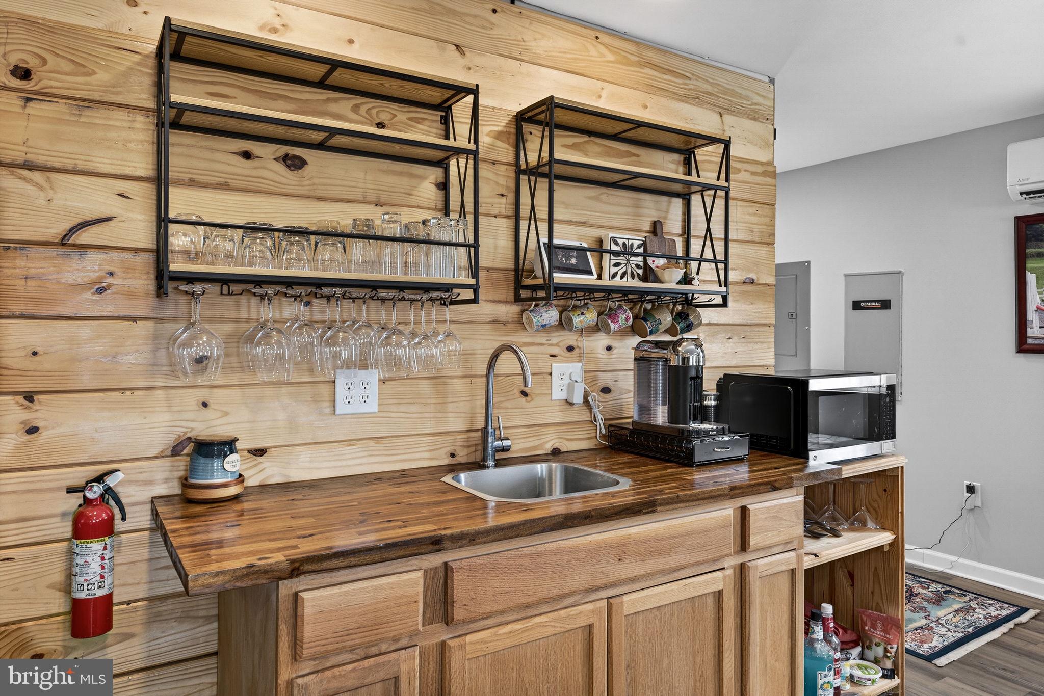 6478 LAUREL HILL LANE