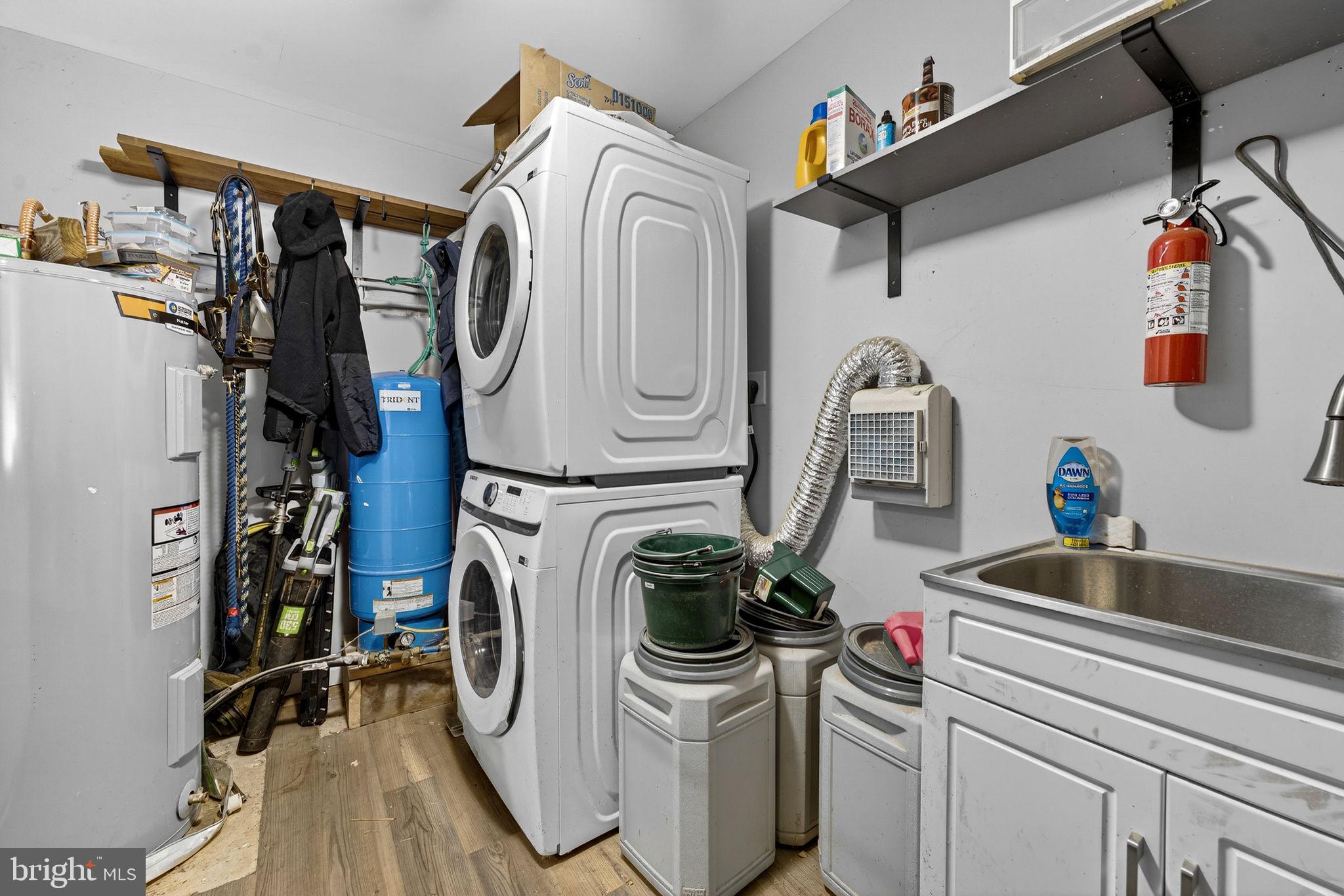 6478 LAUREL HILL LANE