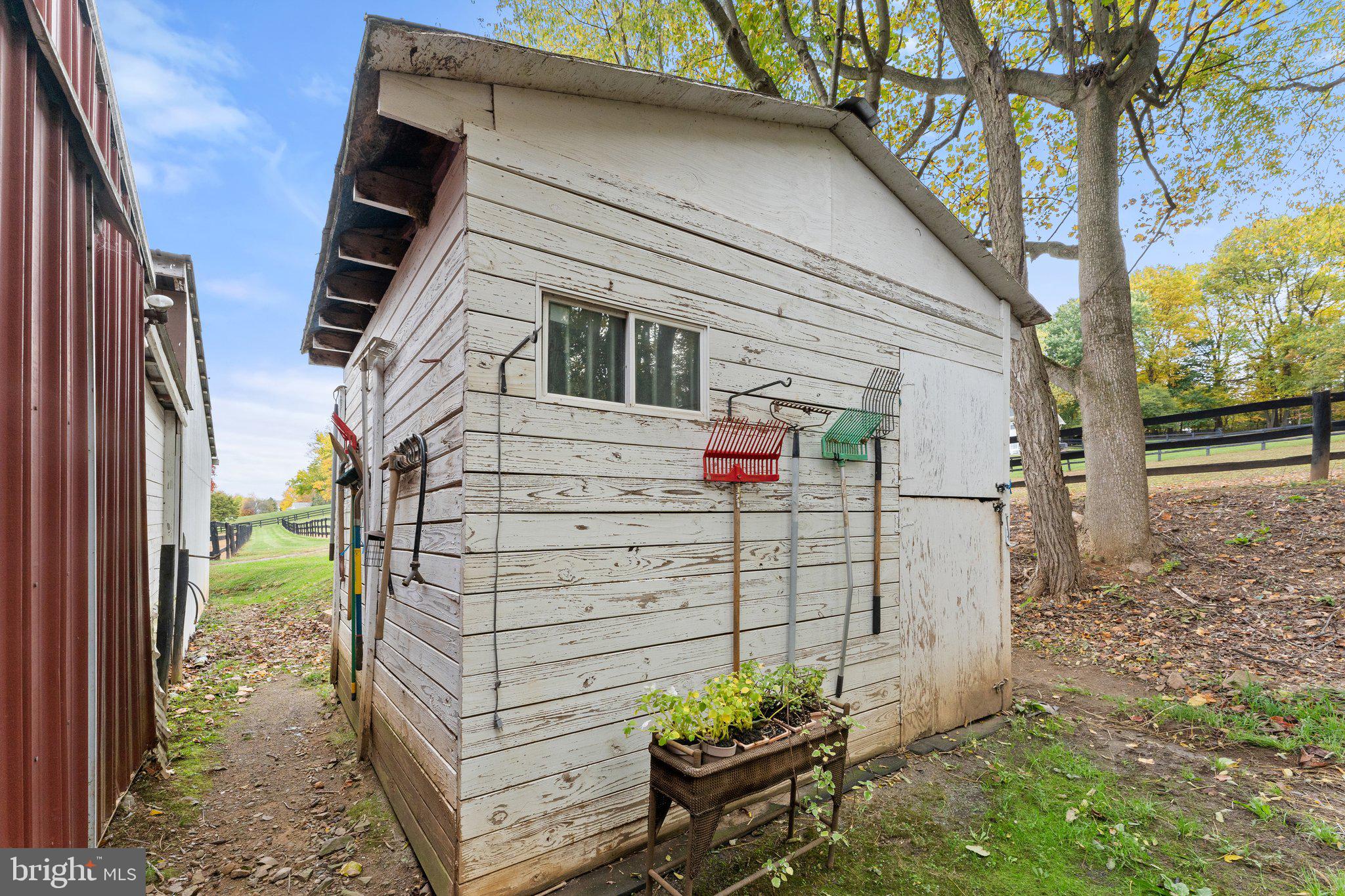6768 WARWICK LANE