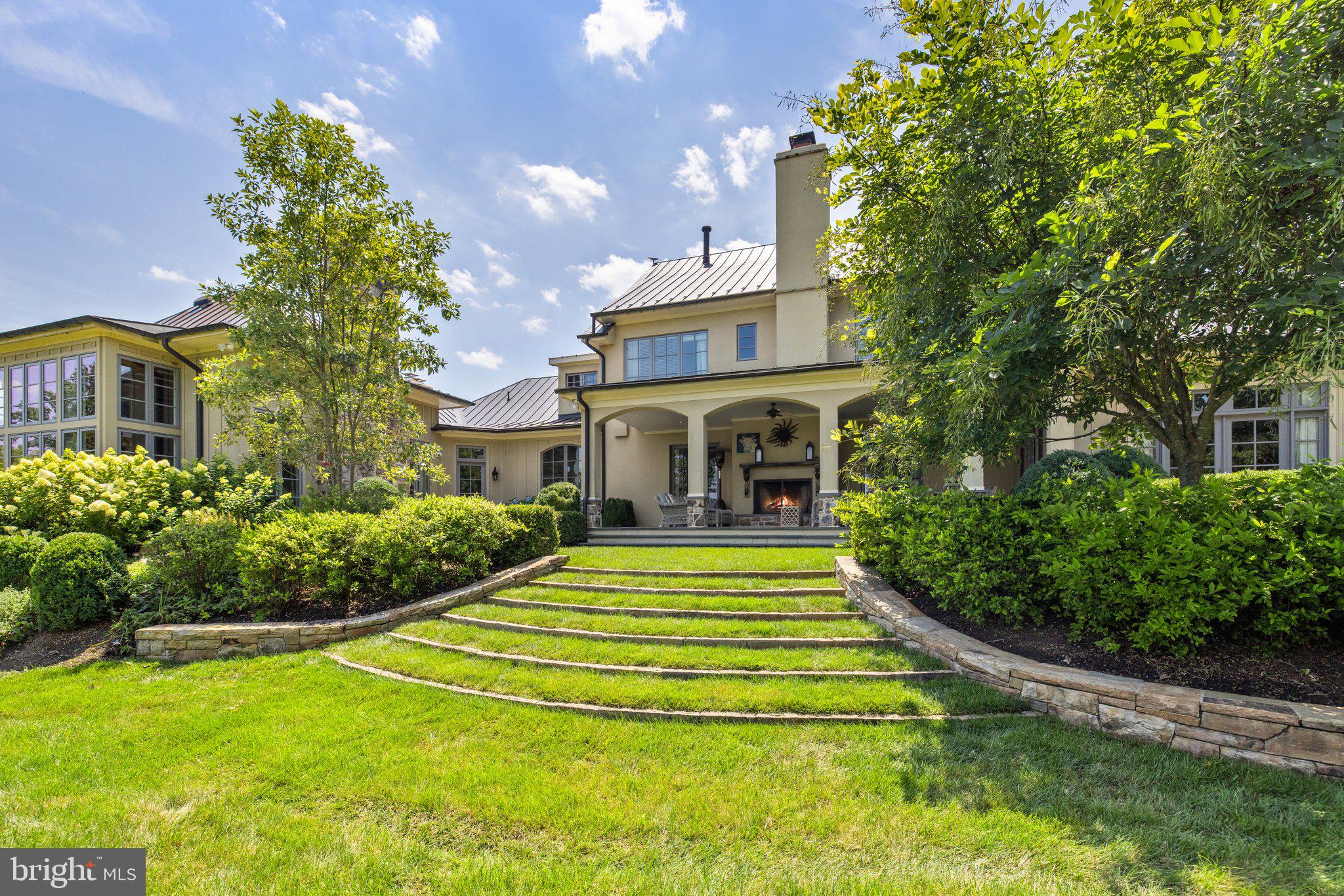 10500 MOUNTAIN SHADOW LANE
