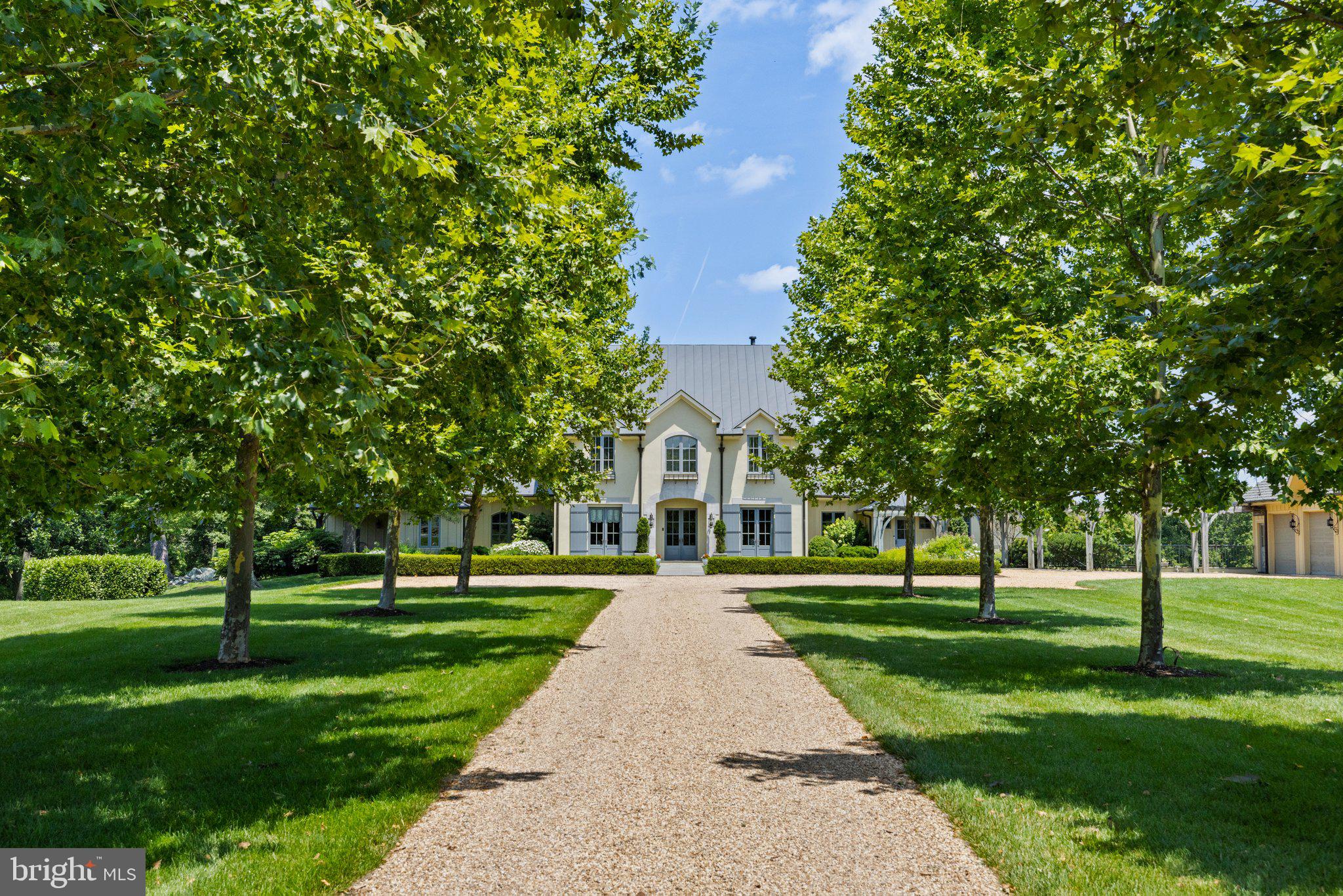 10500 MOUNTAIN SHADOW LANE