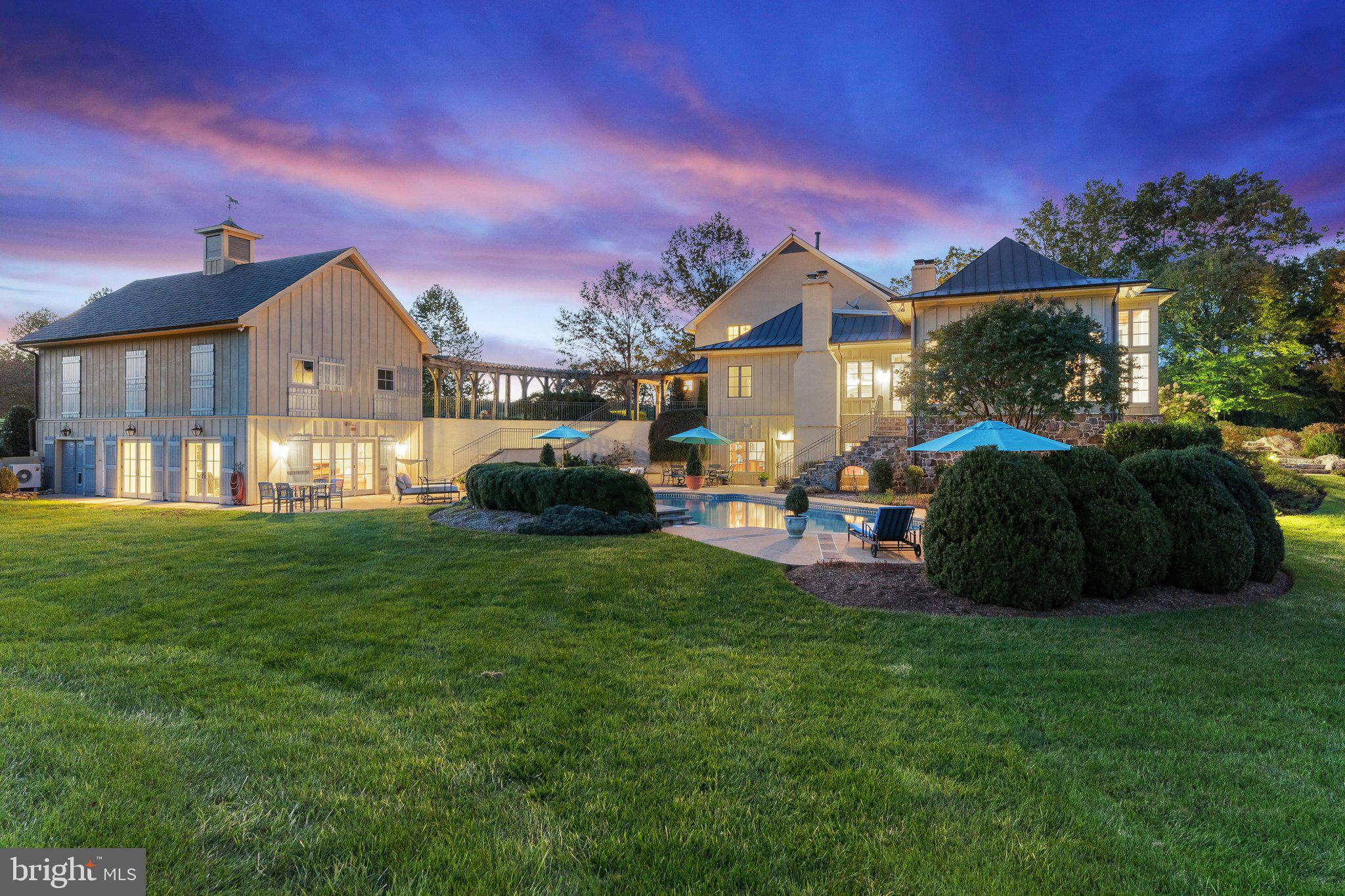 10500 MOUNTAIN SHADOW LANE