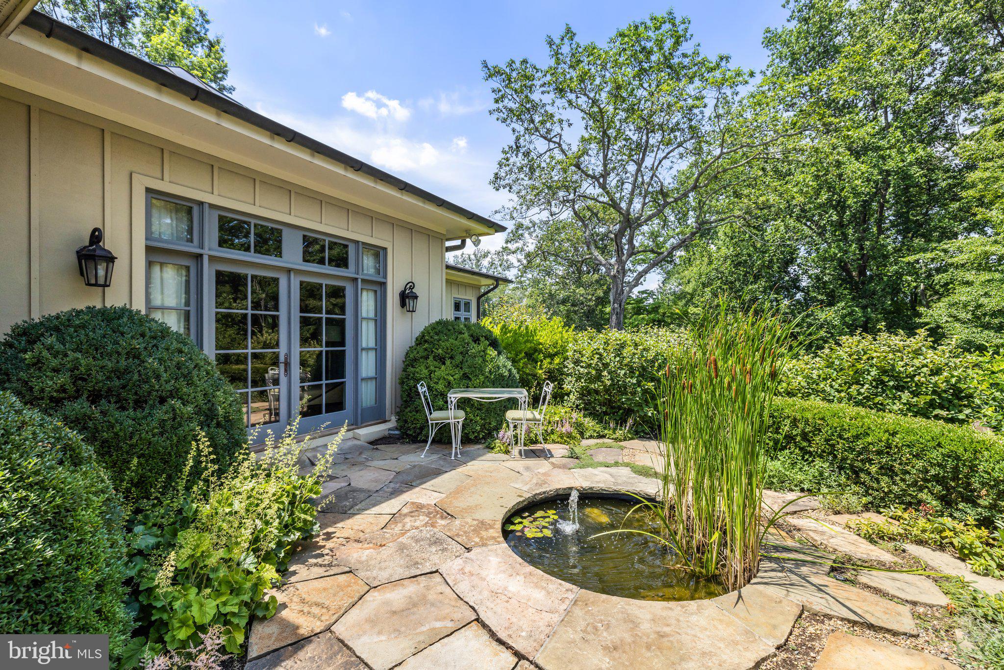 10500 MOUNTAIN SHADOW LANE