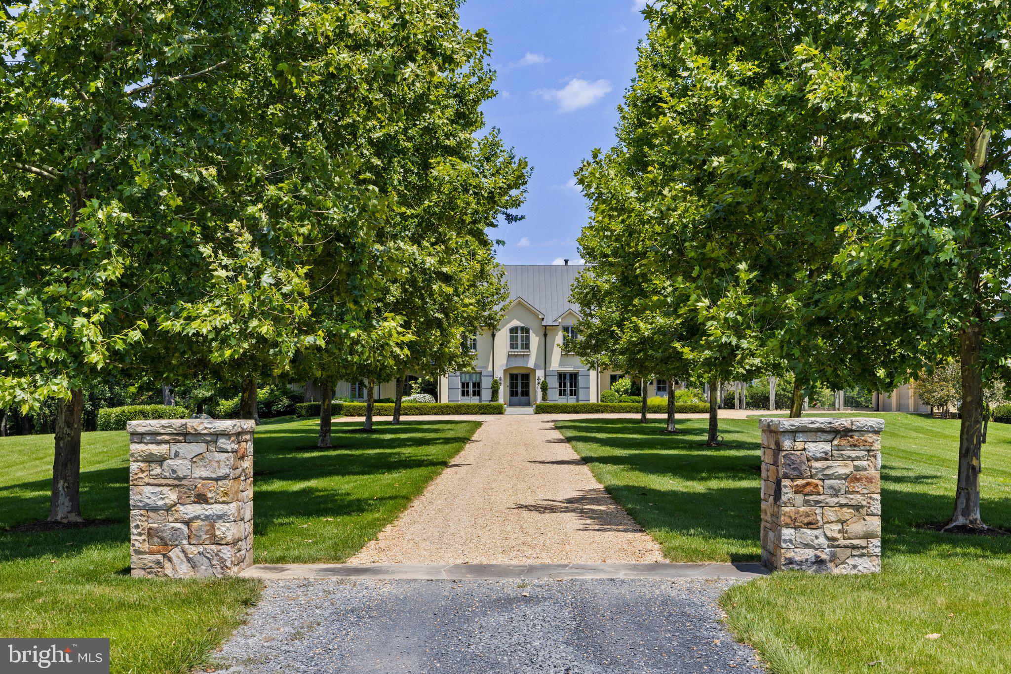 10500 MOUNTAIN SHADOW LANE