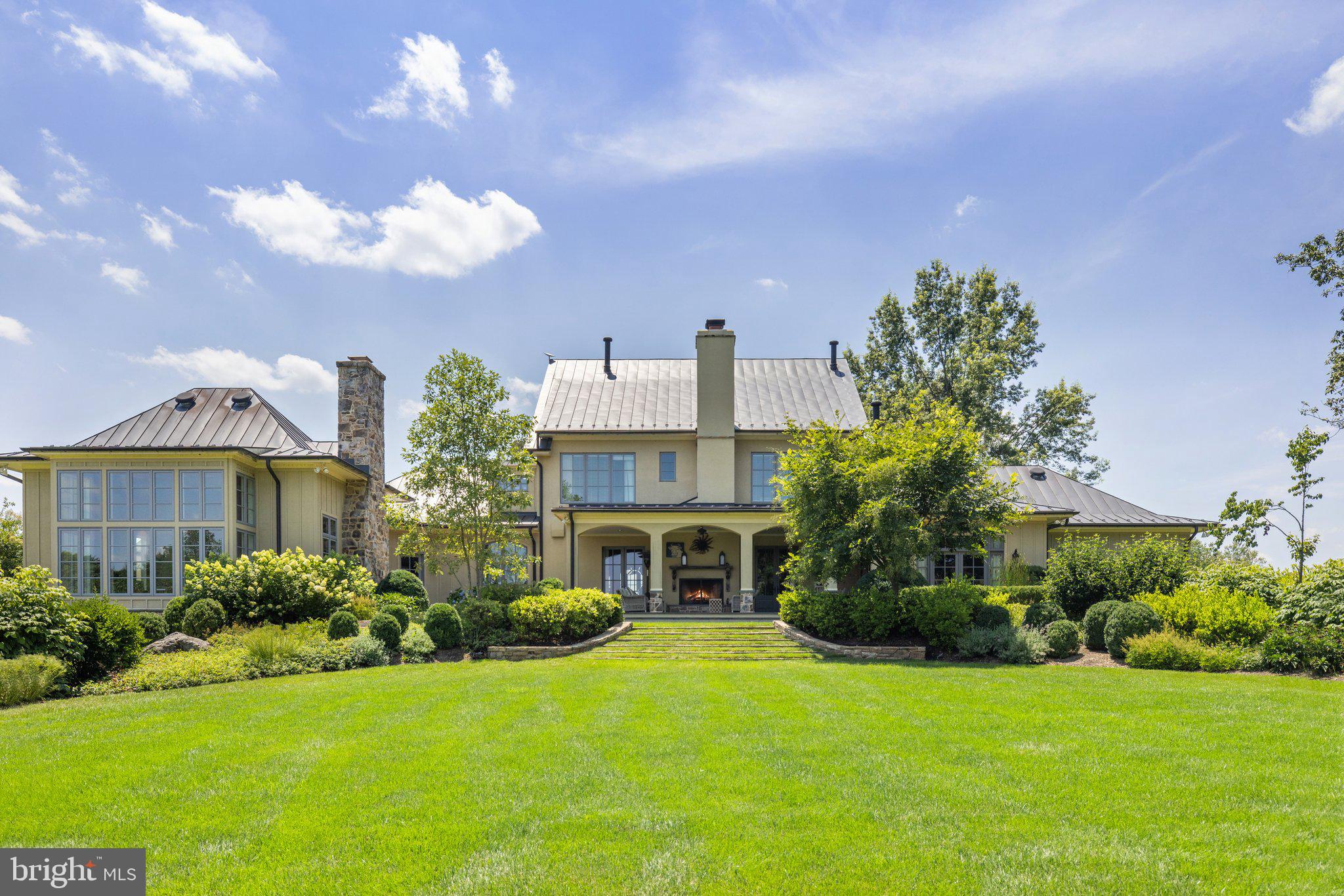 10500 MOUNTAIN SHADOW LANE