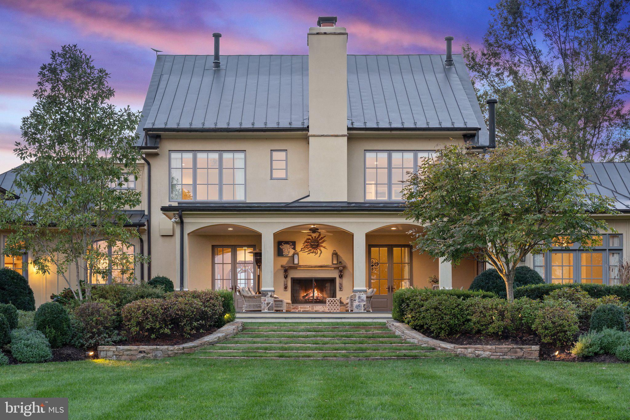 10500 MOUNTAIN SHADOW LANE