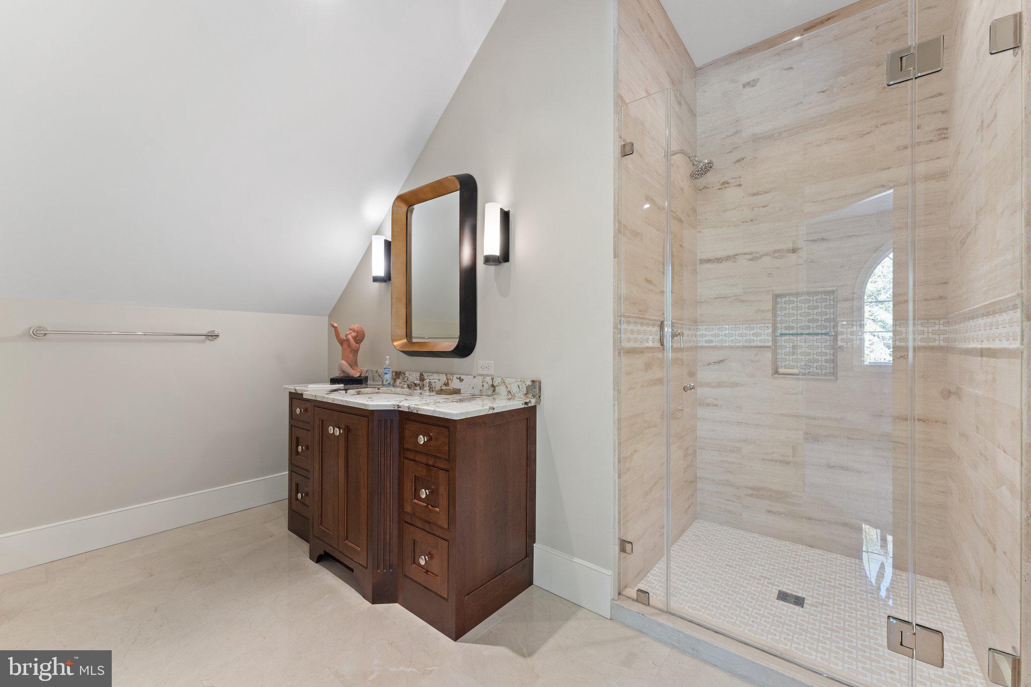 10500 MOUNTAIN SHADOW LANE