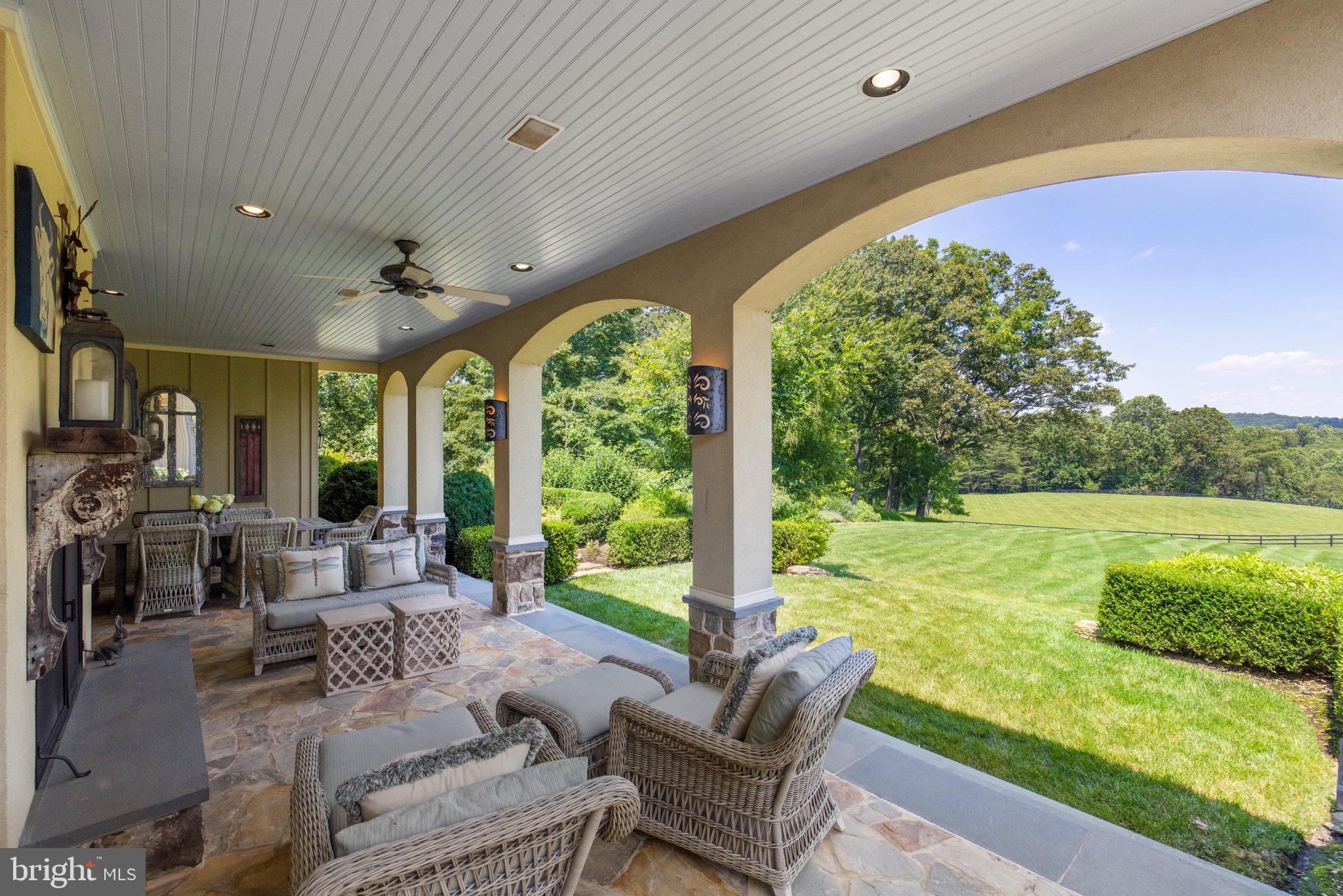10500 MOUNTAIN SHADOW LANE