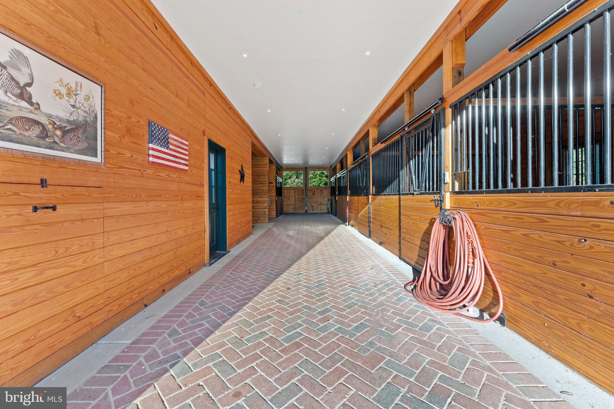 10500 MOUNTAIN SHADOW LANE