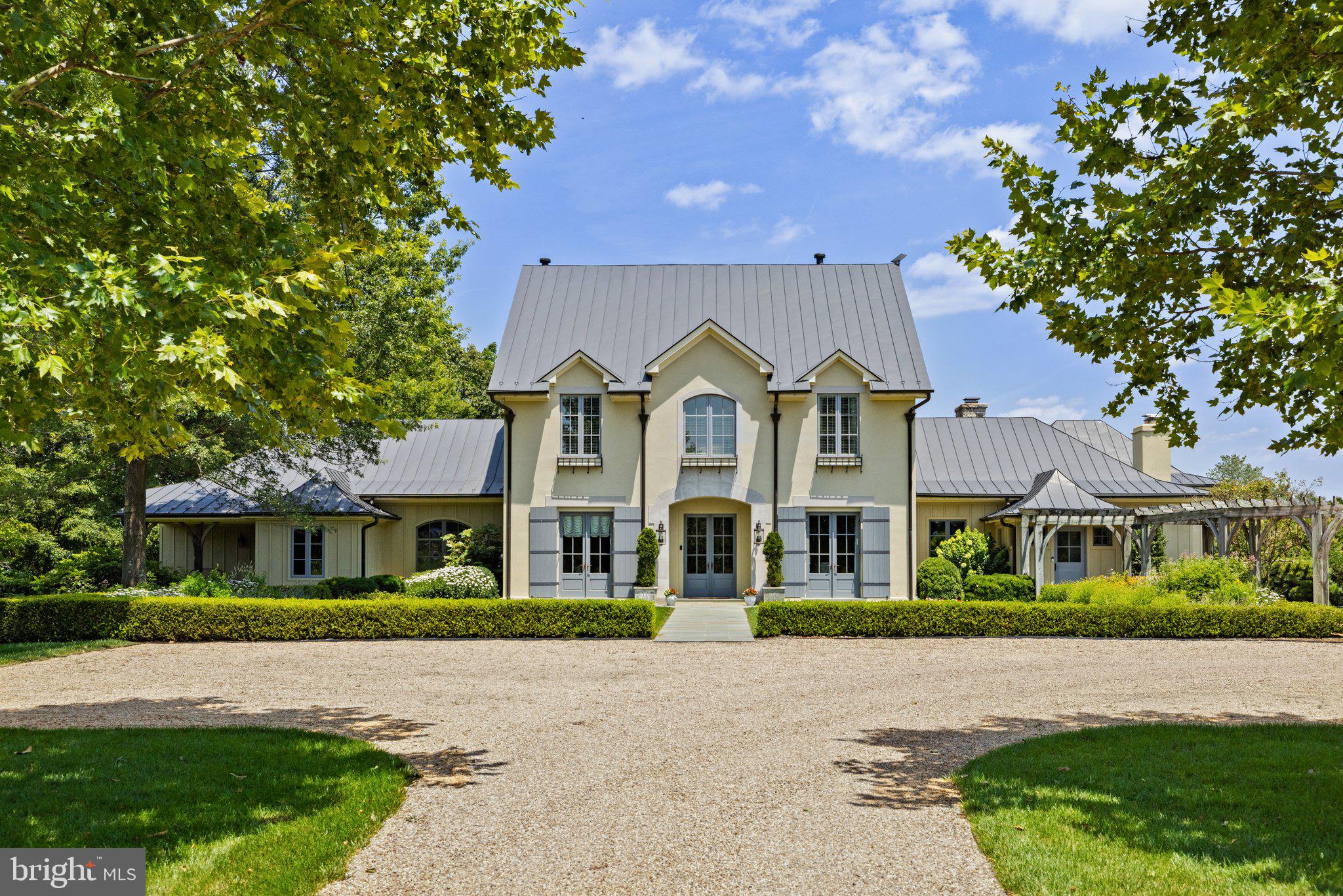 10500 MOUNTAIN SHADOW LANE