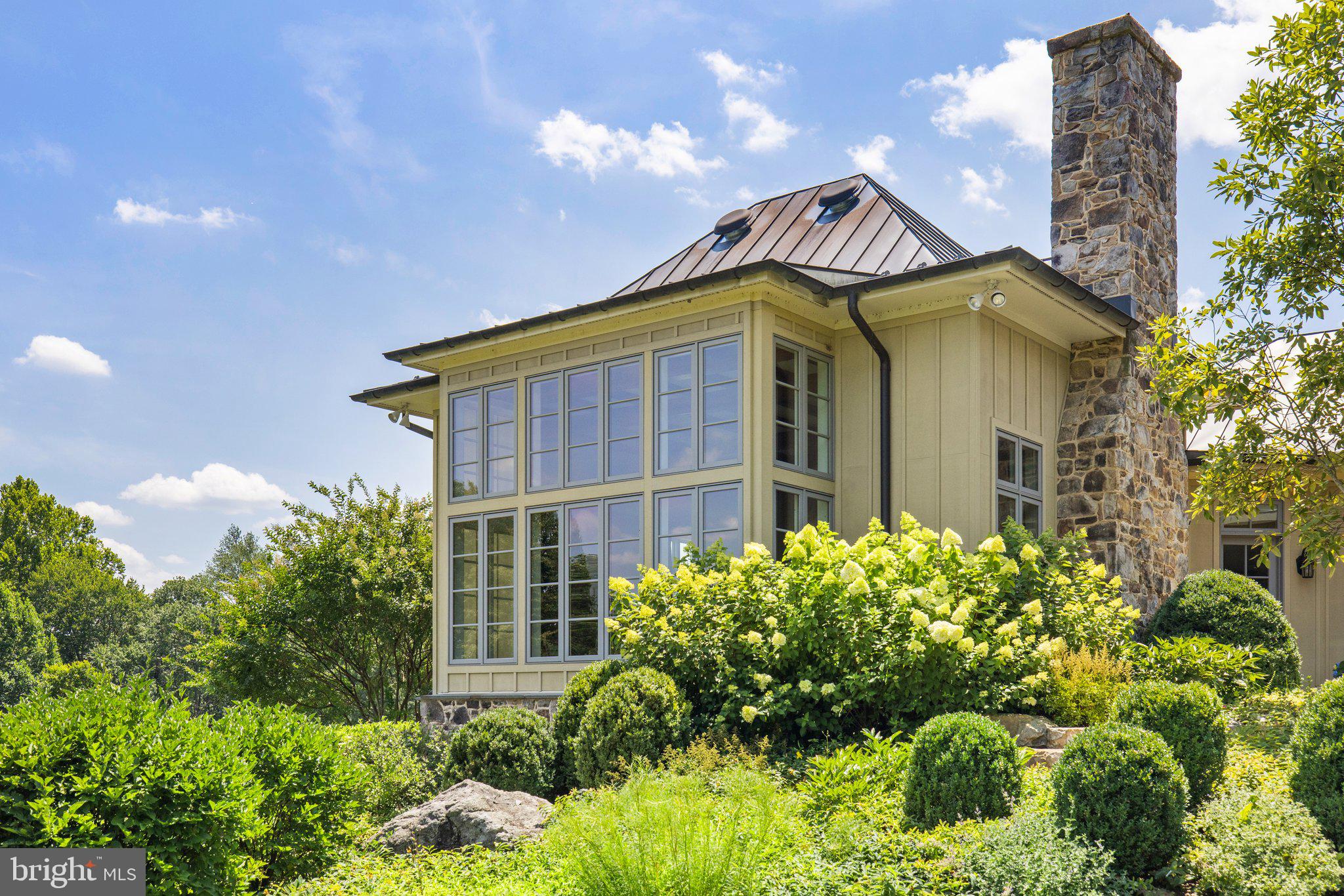 10500 MOUNTAIN SHADOW LANE