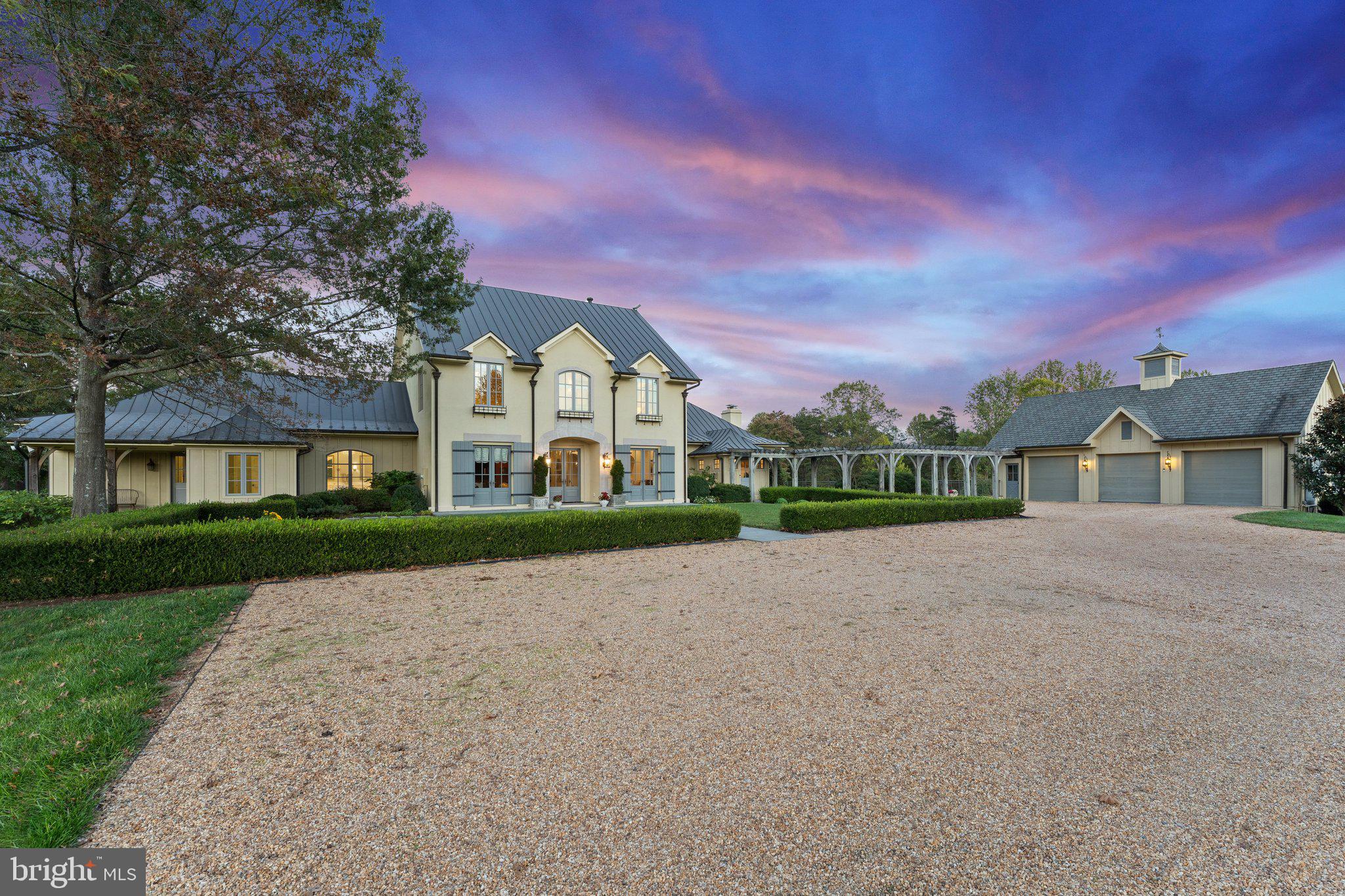 10500 MOUNTAIN SHADOW LANE