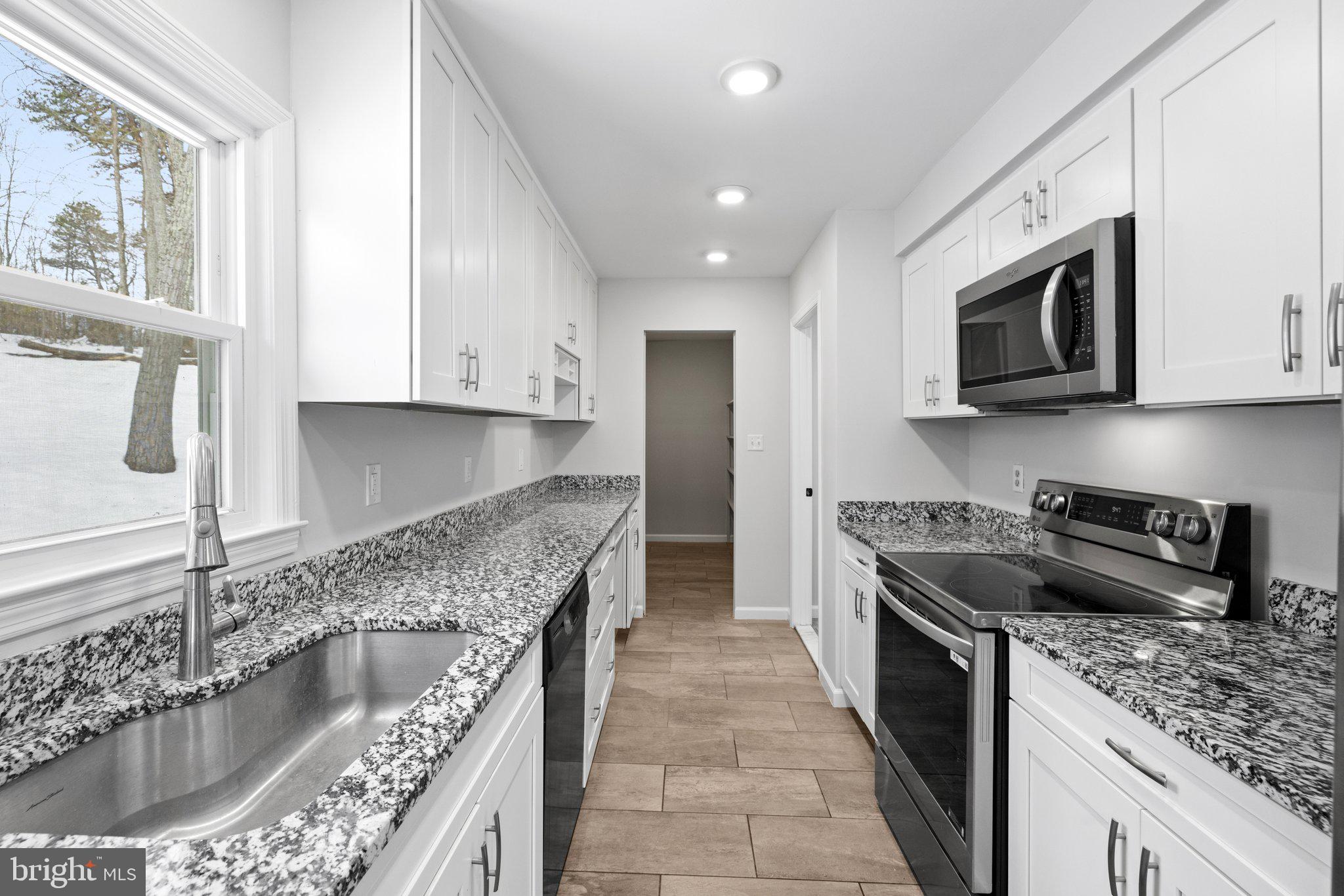 9836 TIMBER HEIGHTS