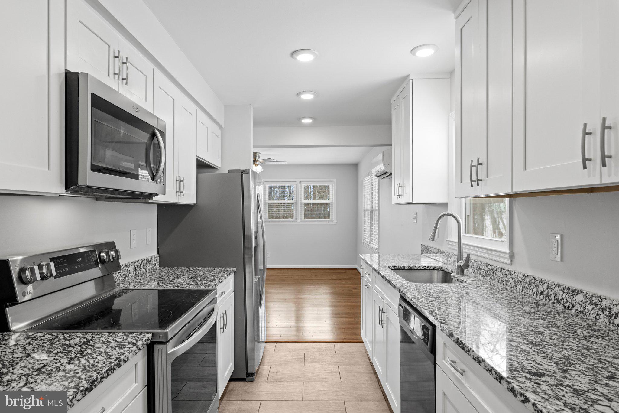 9836 TIMBER HEIGHTS