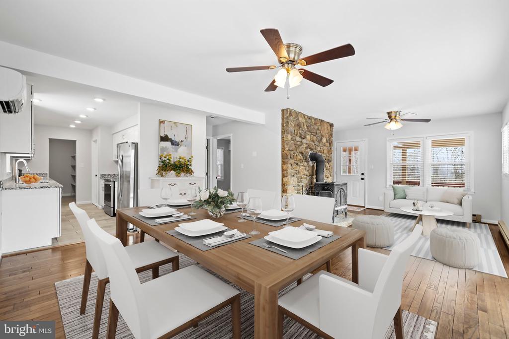 9836 TIMBER HEIGHTS