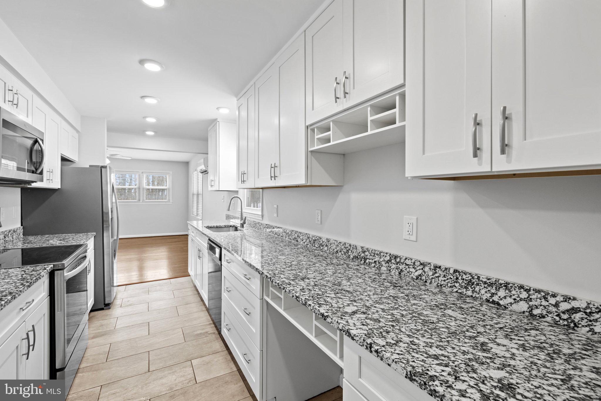 9836 TIMBER HEIGHTS