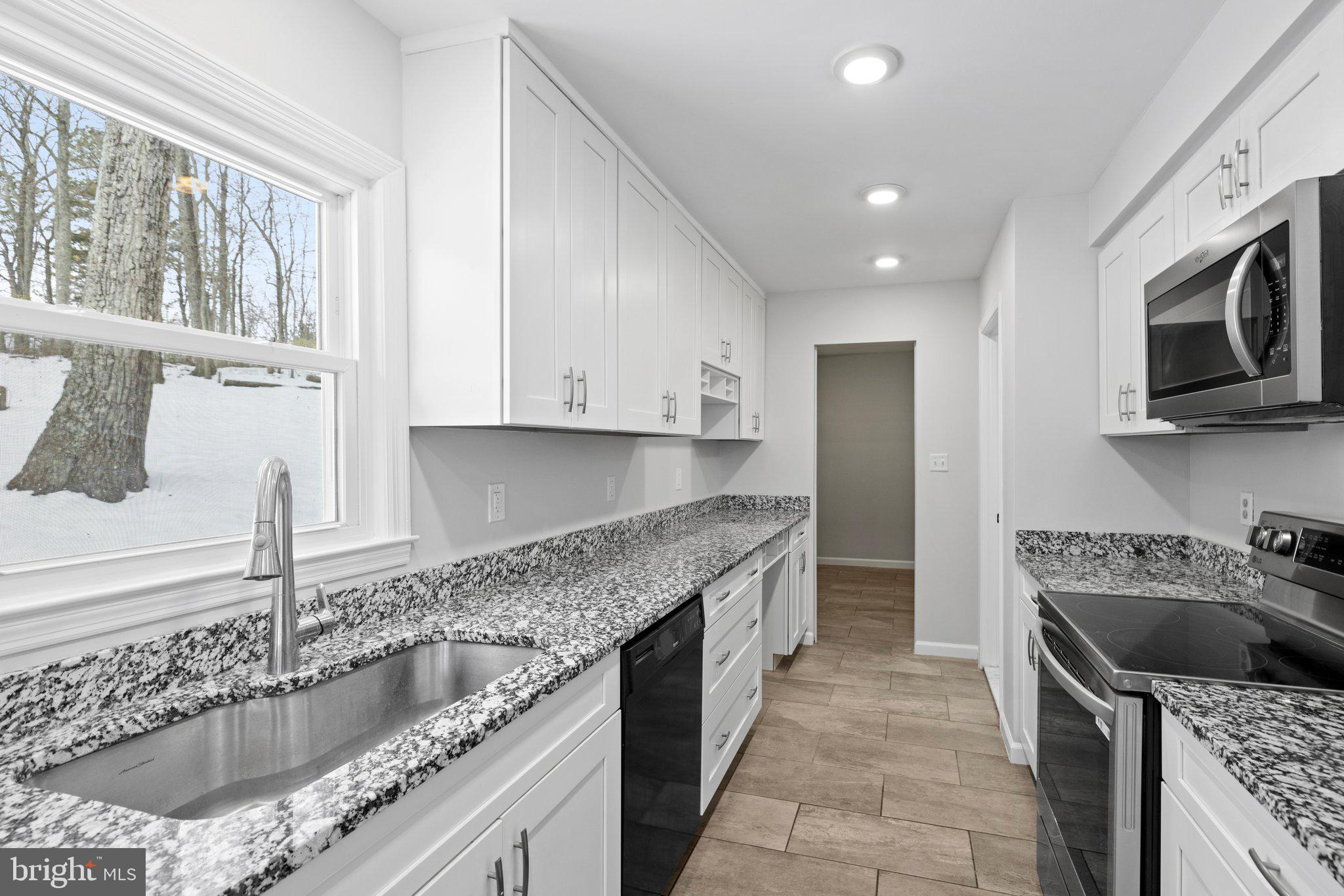 9836 TIMBER HEIGHTS
