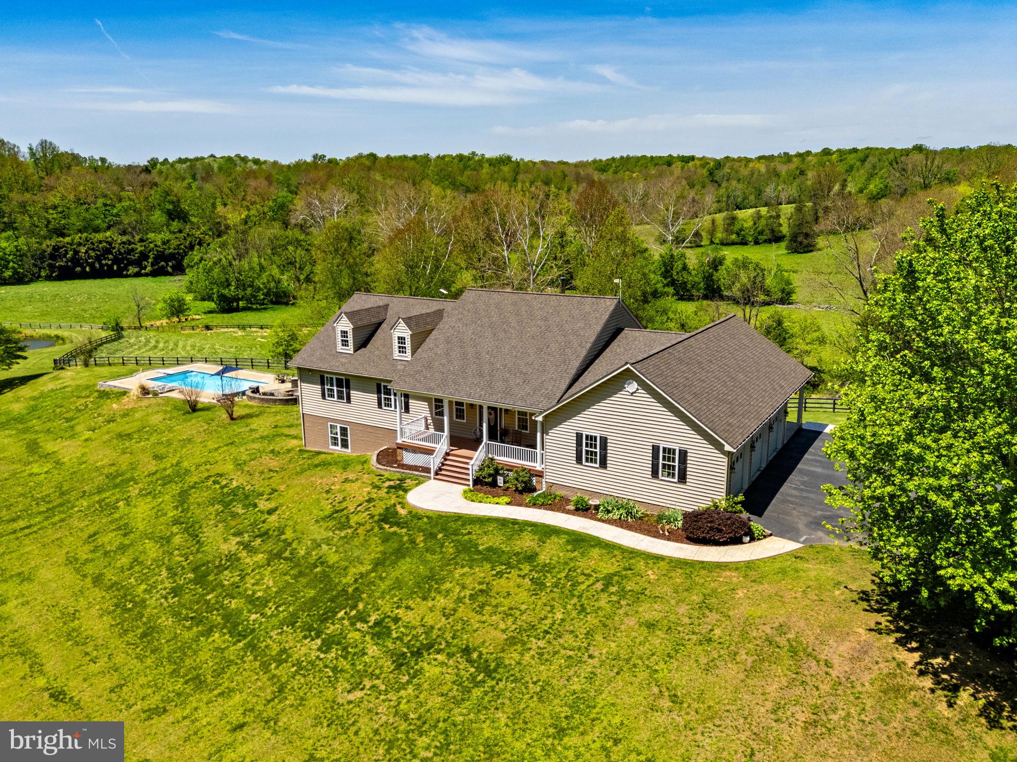 7312 OAK LANE