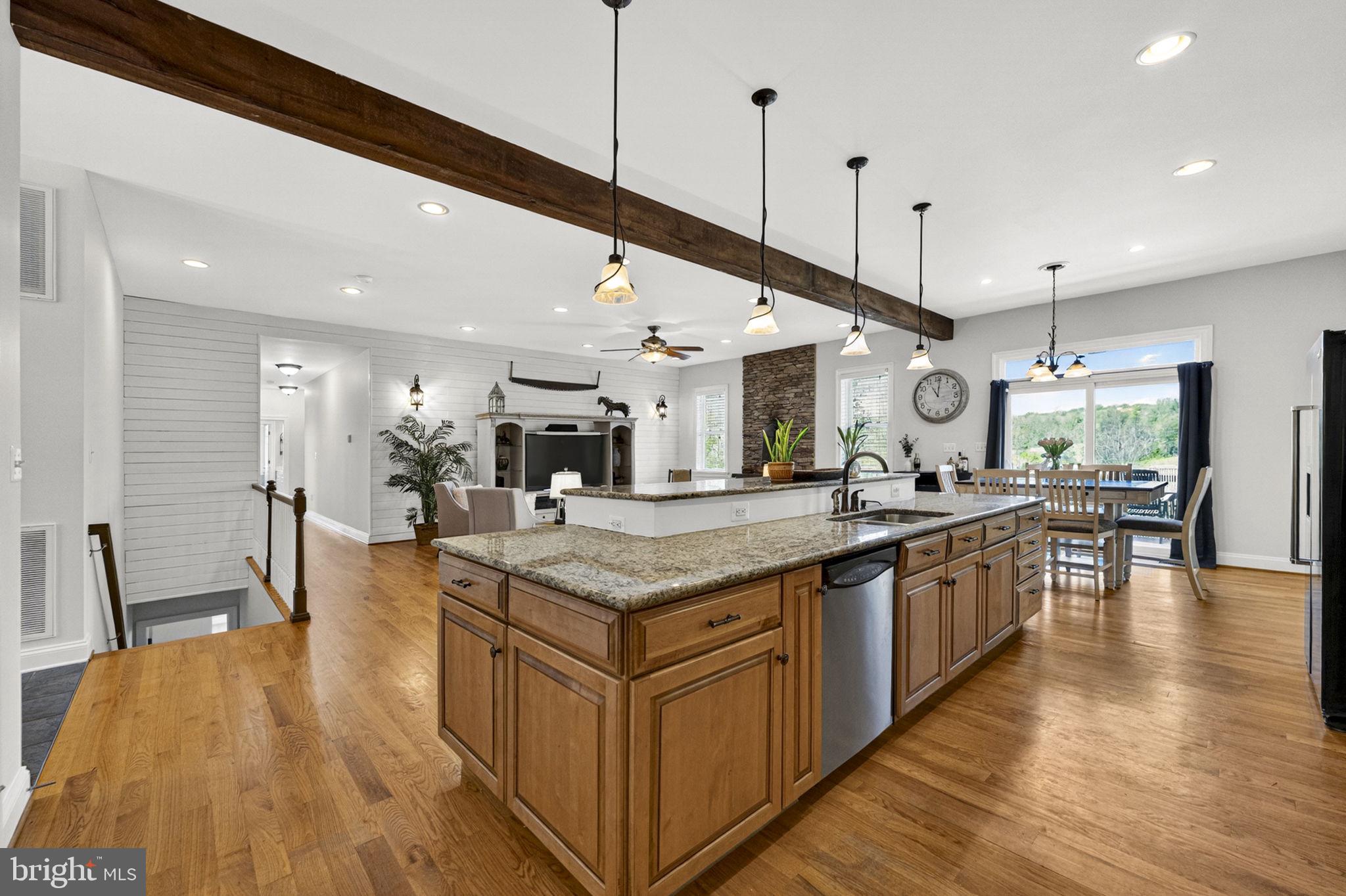 7312 OAK LANE