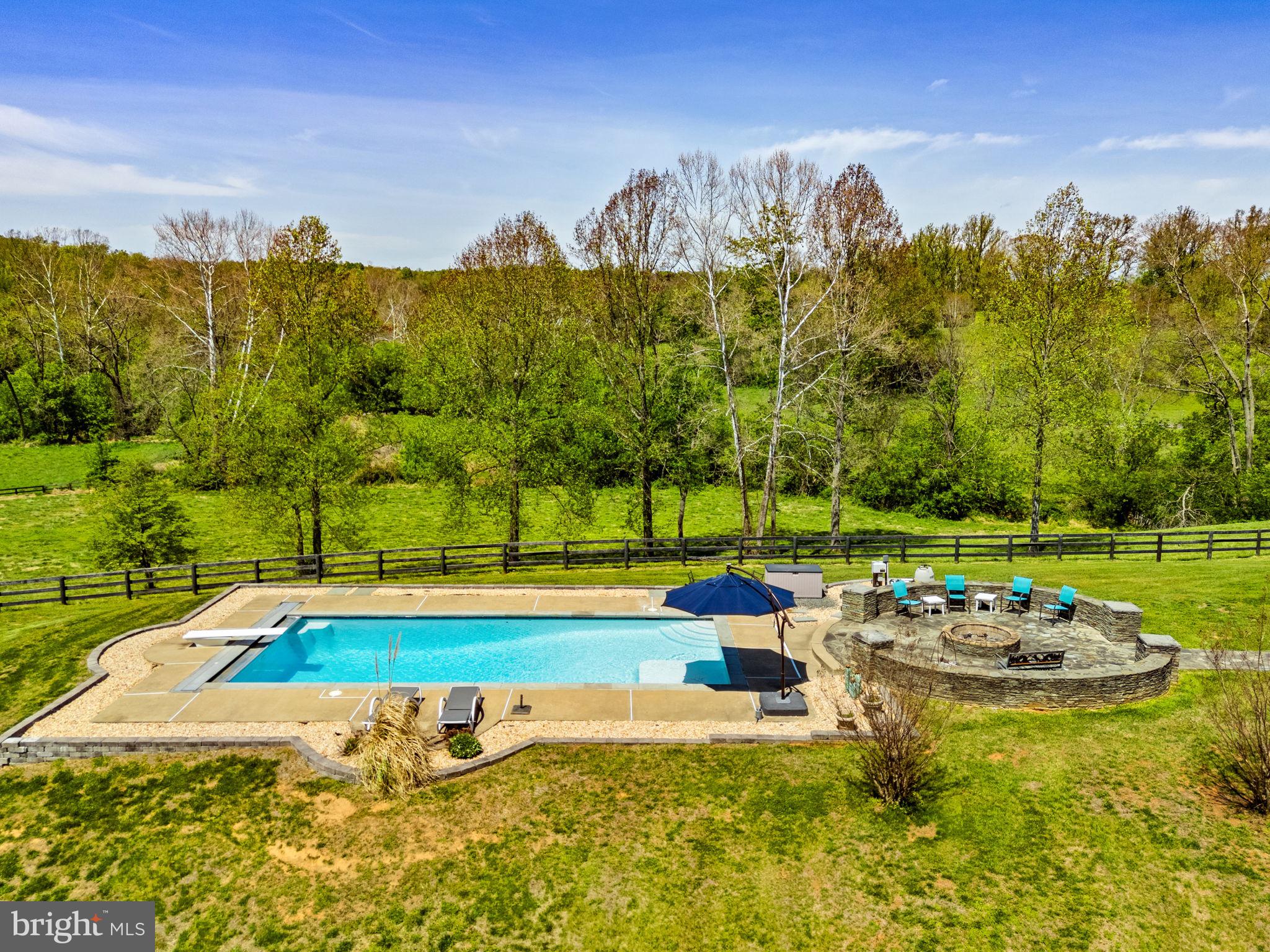 7312 OAK LANE
