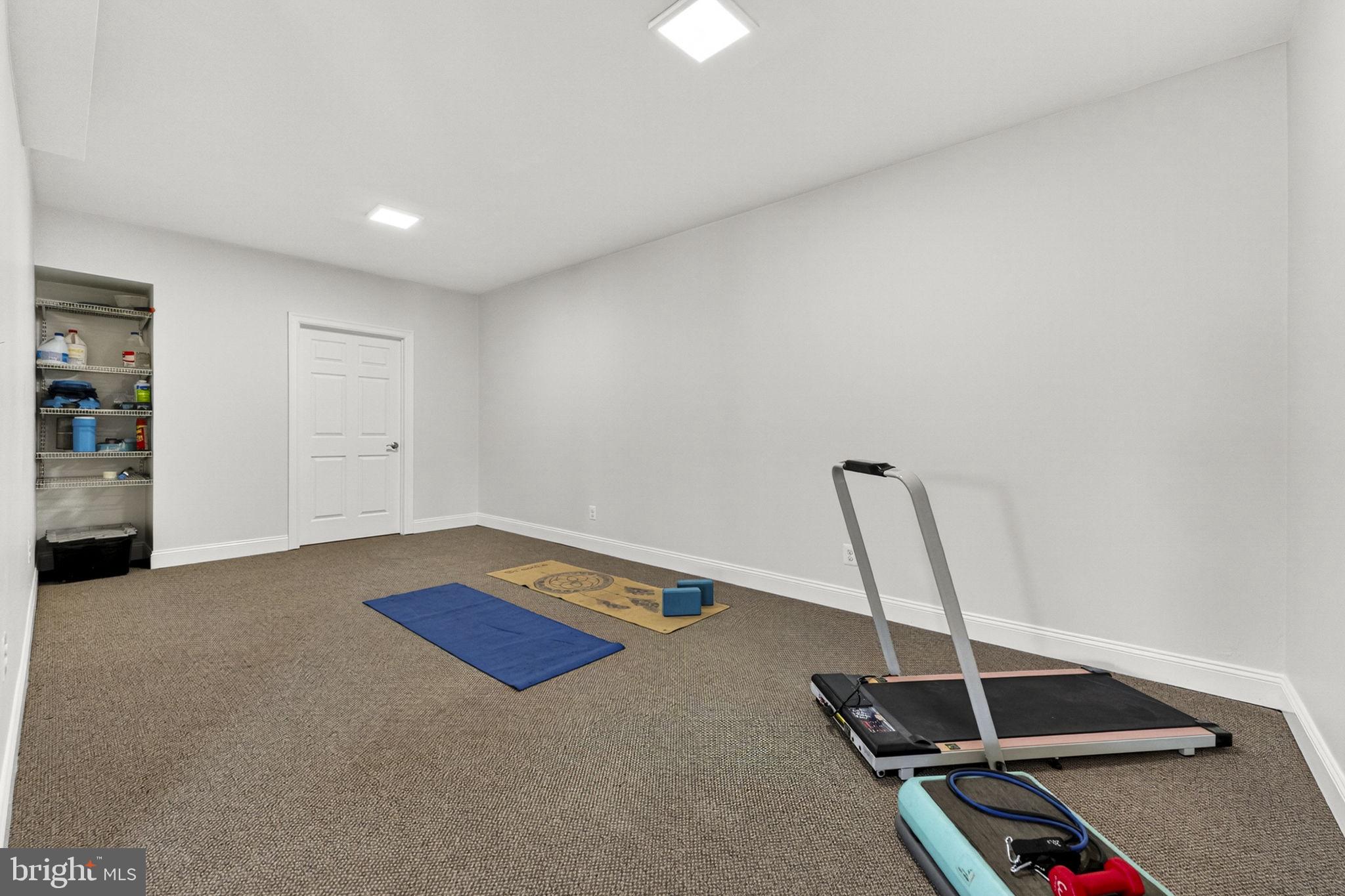 7312 OAK LANE