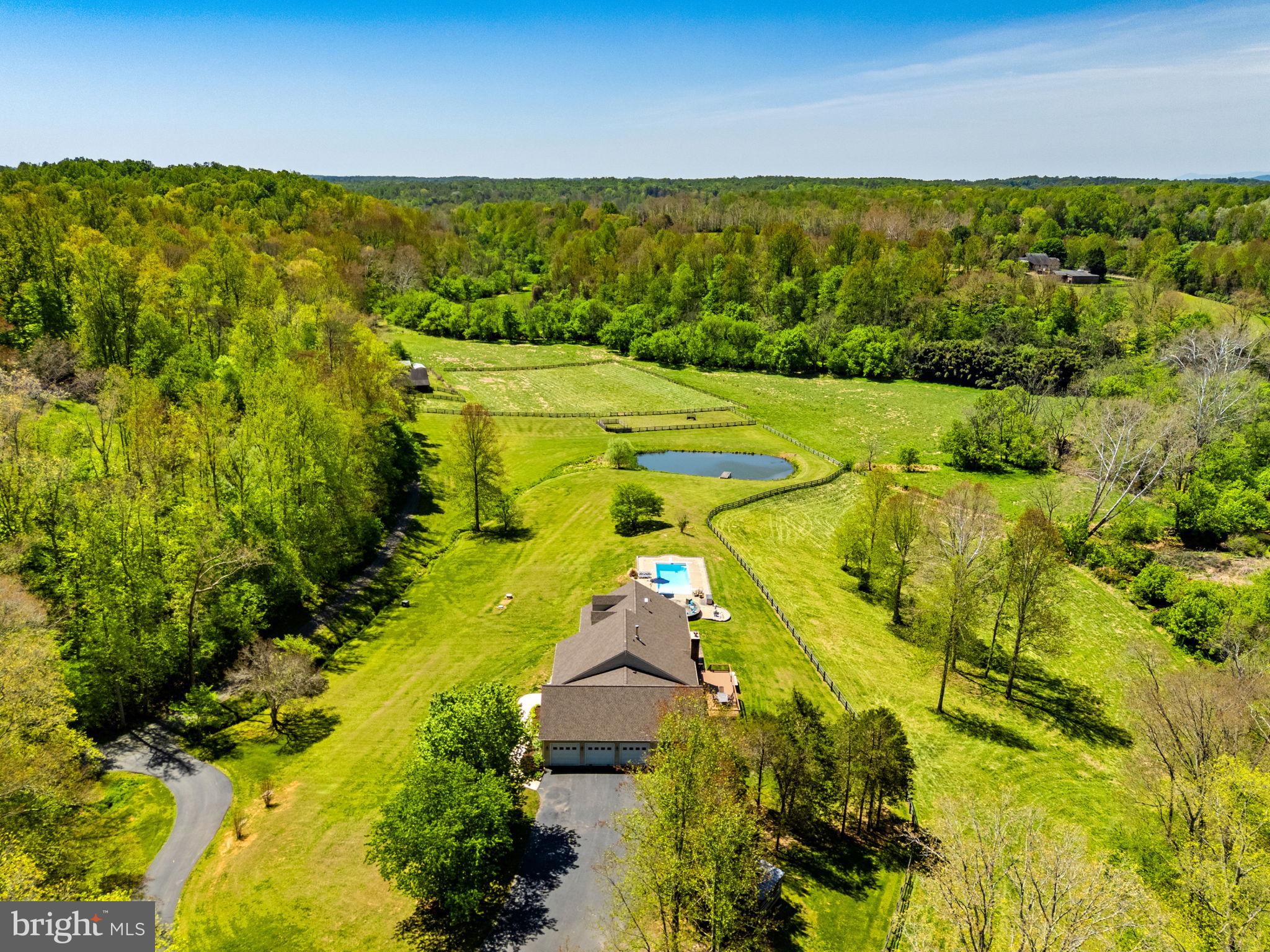 7312 OAK LANE
