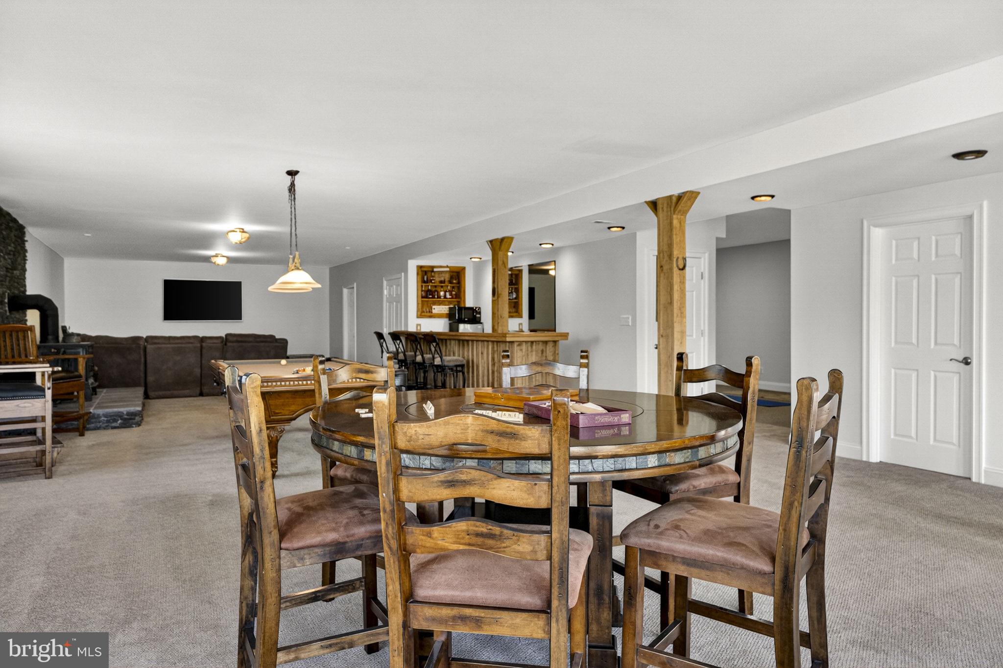 7312 OAK LANE