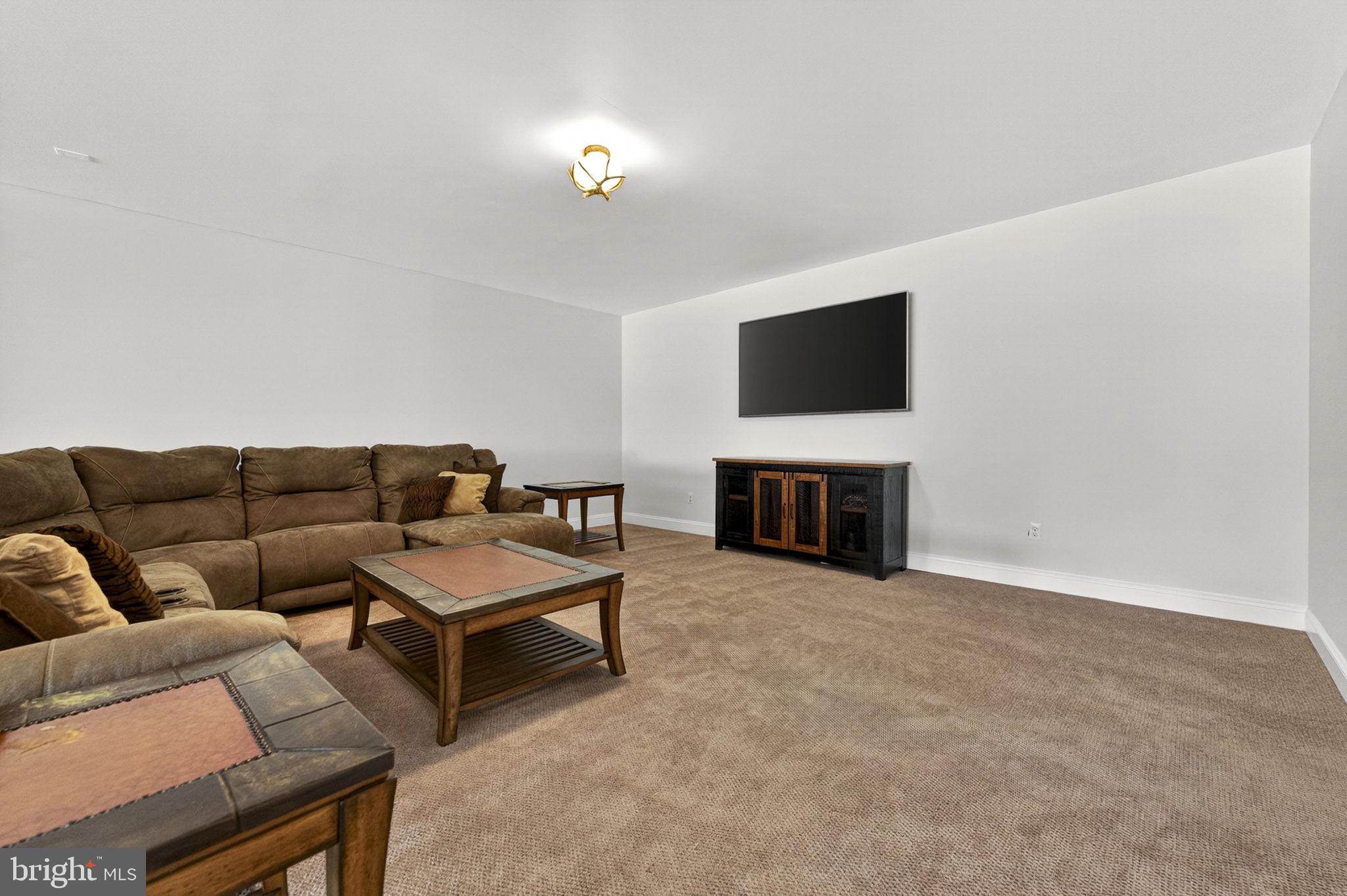 7312 OAK LANE