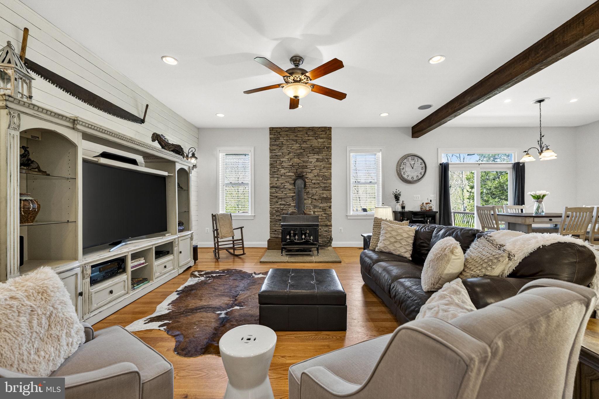 7312 OAK LANE