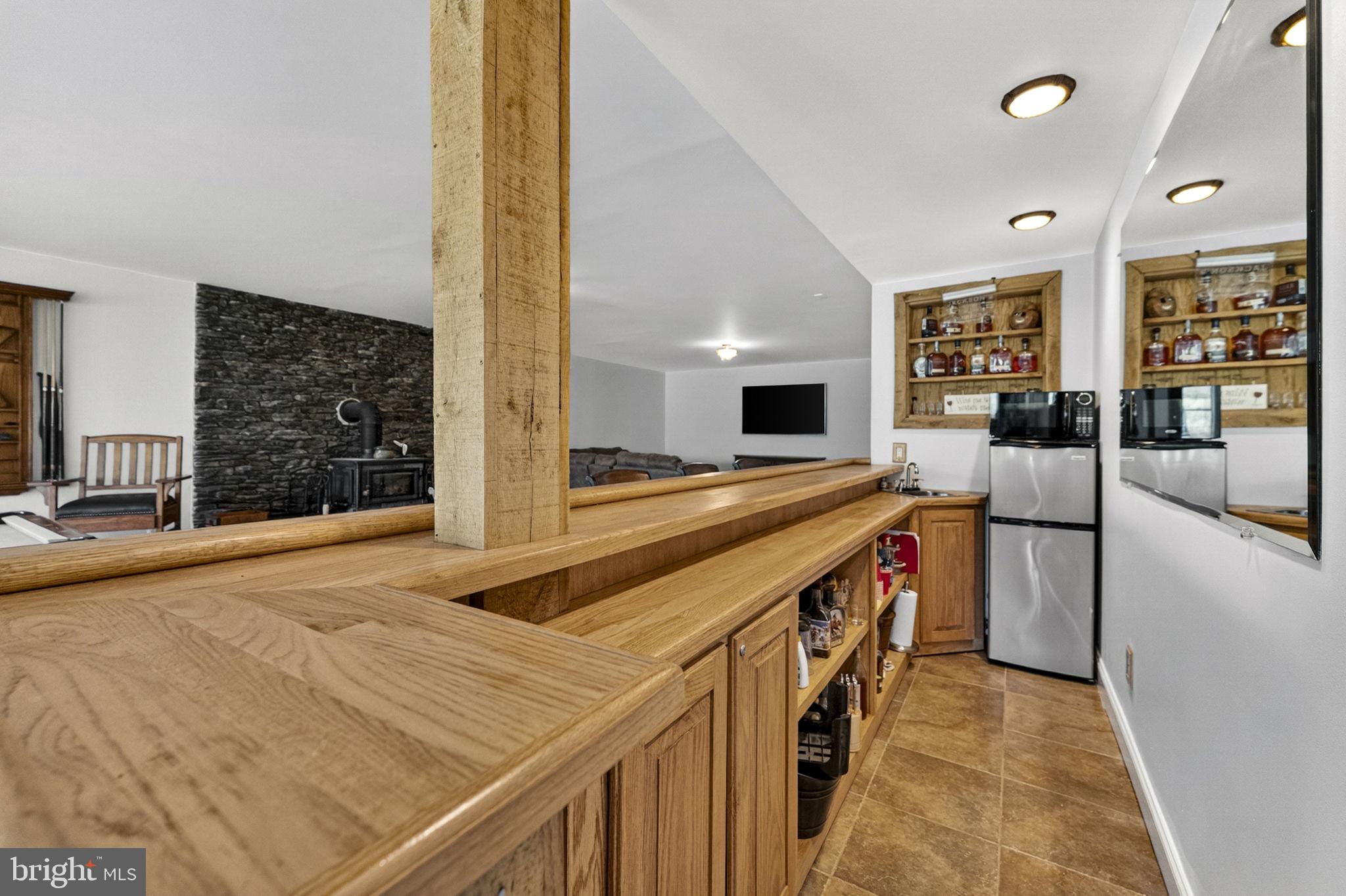7312 OAK LANE