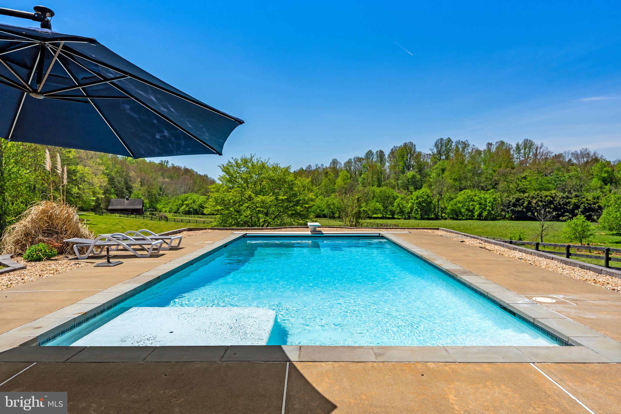 7312 OAK LANE