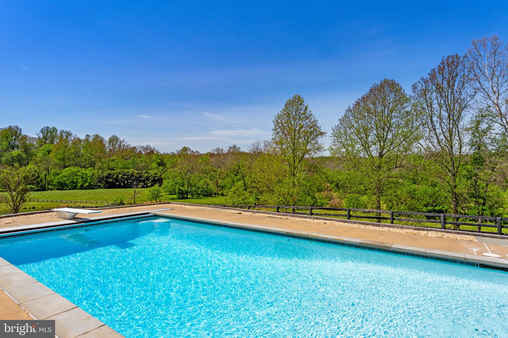 7312 OAK LANE