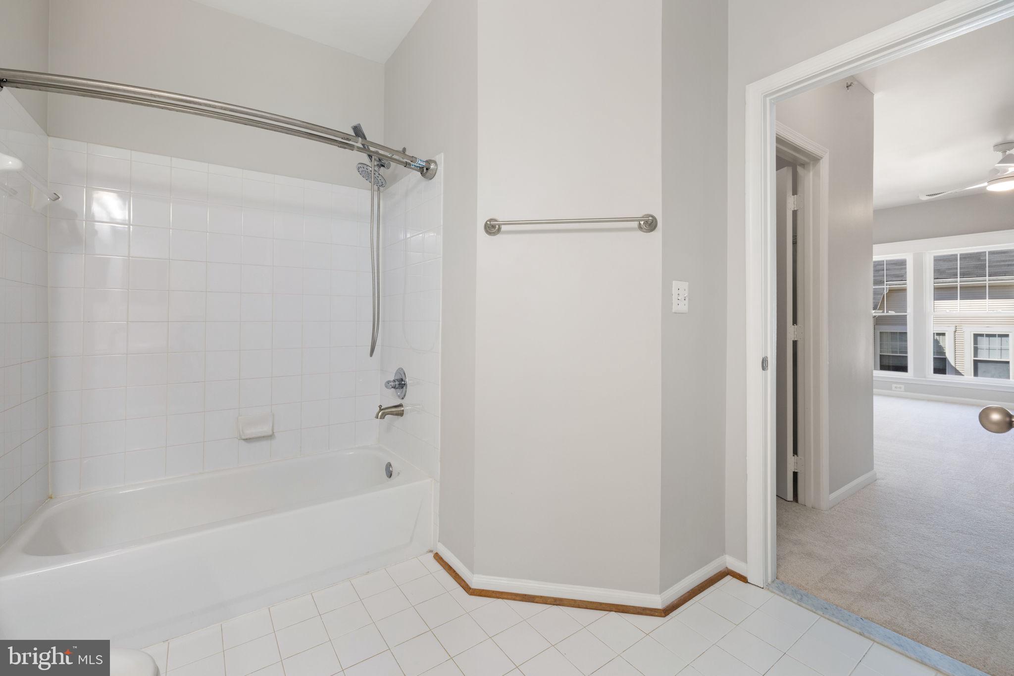 1519 N POINT DRIVE 302