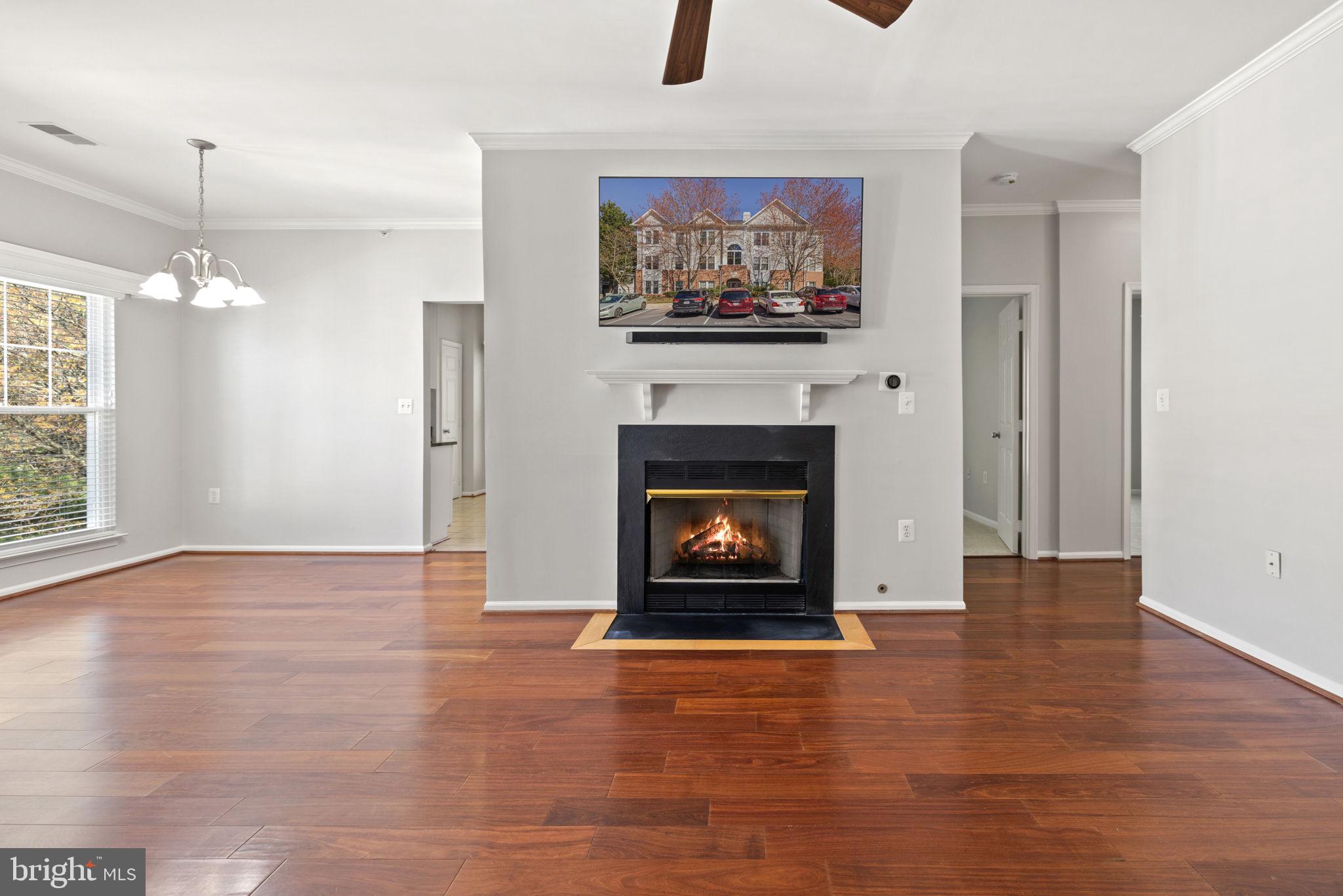 1519 N POINT DRIVE 302