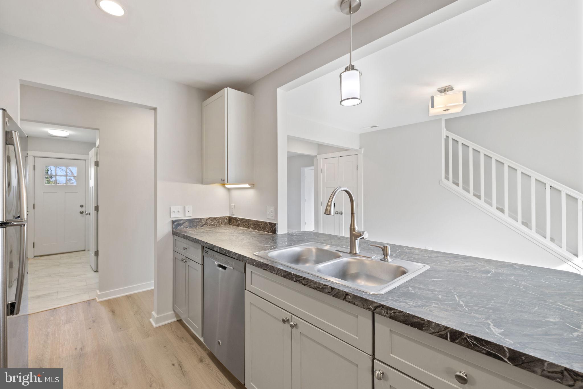 705 WIRT STREET SW