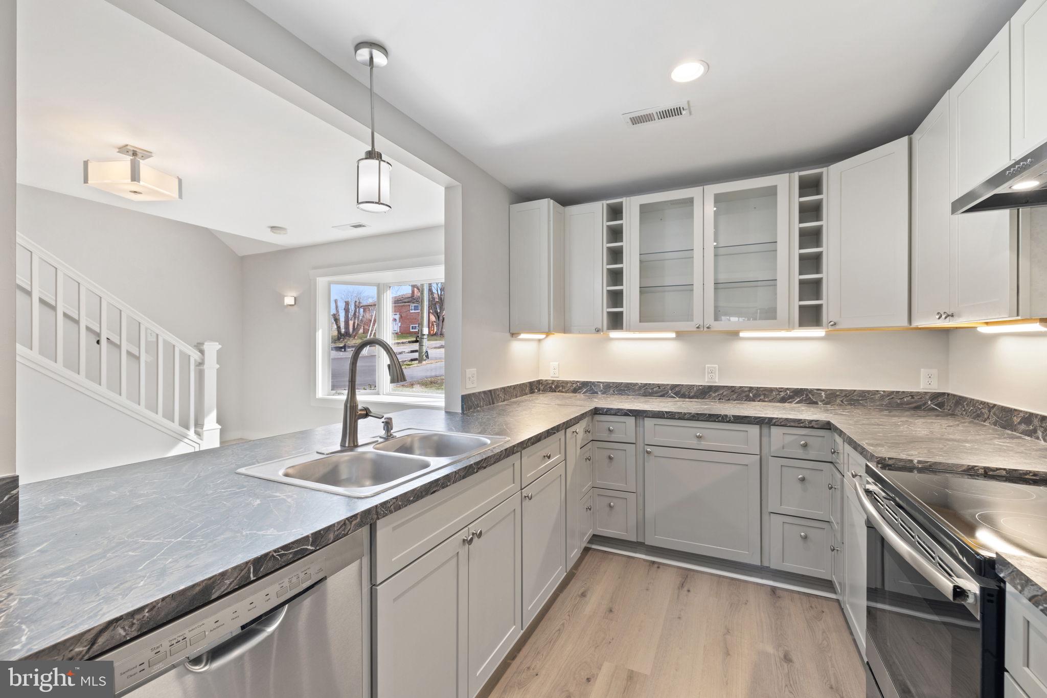 705 WIRT STREET SW