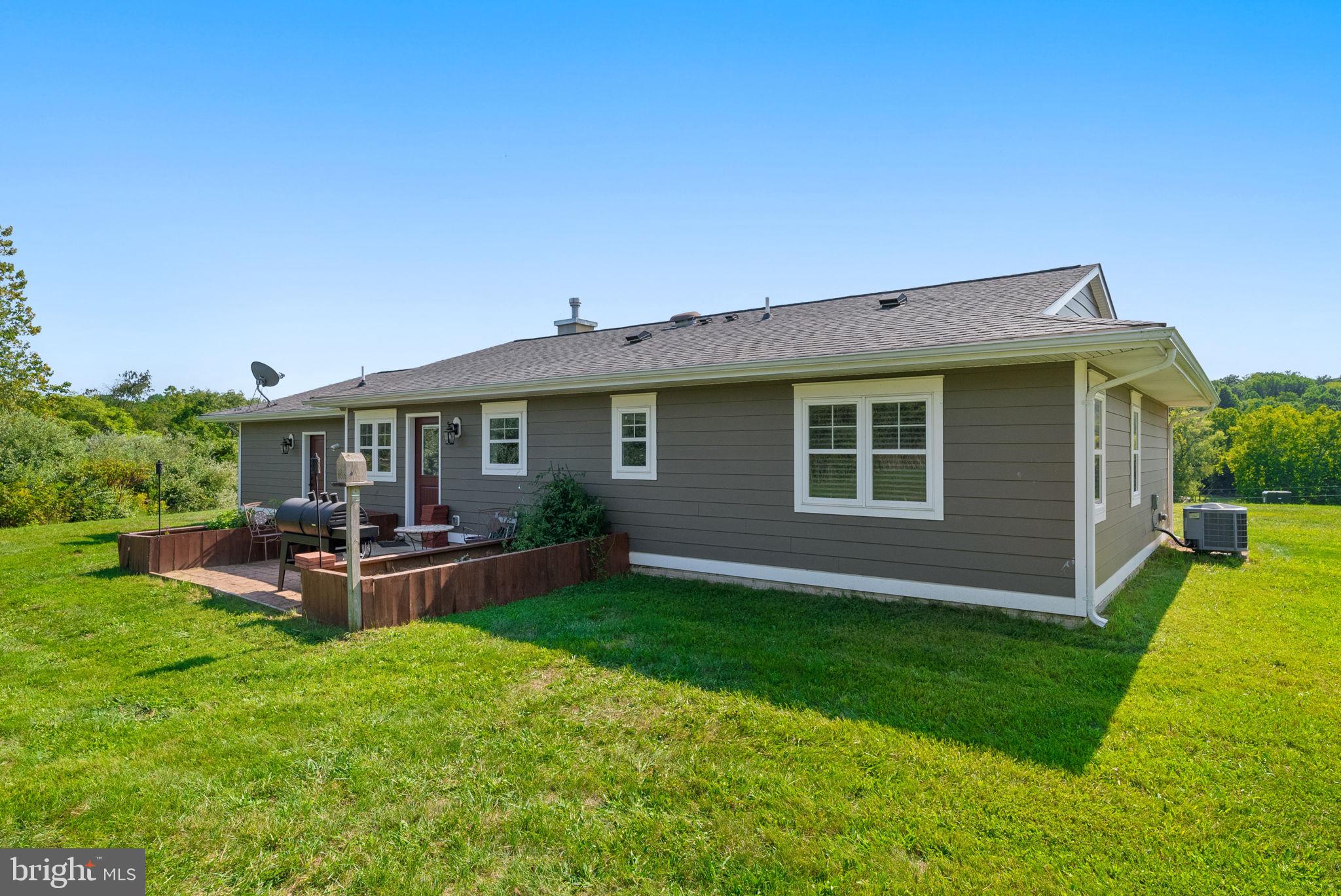 40192 FEATHERBED LANE