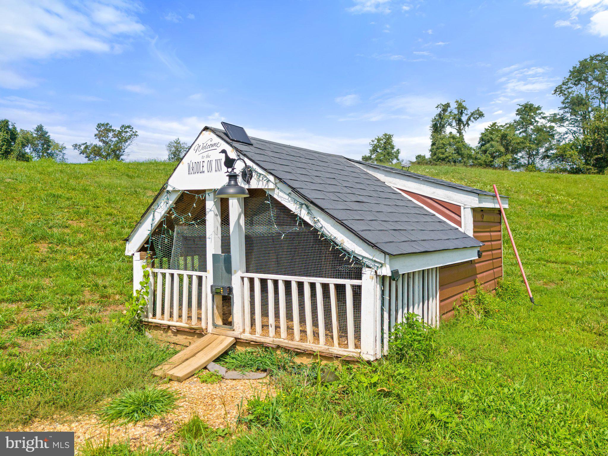 40192 FEATHERBED LANE