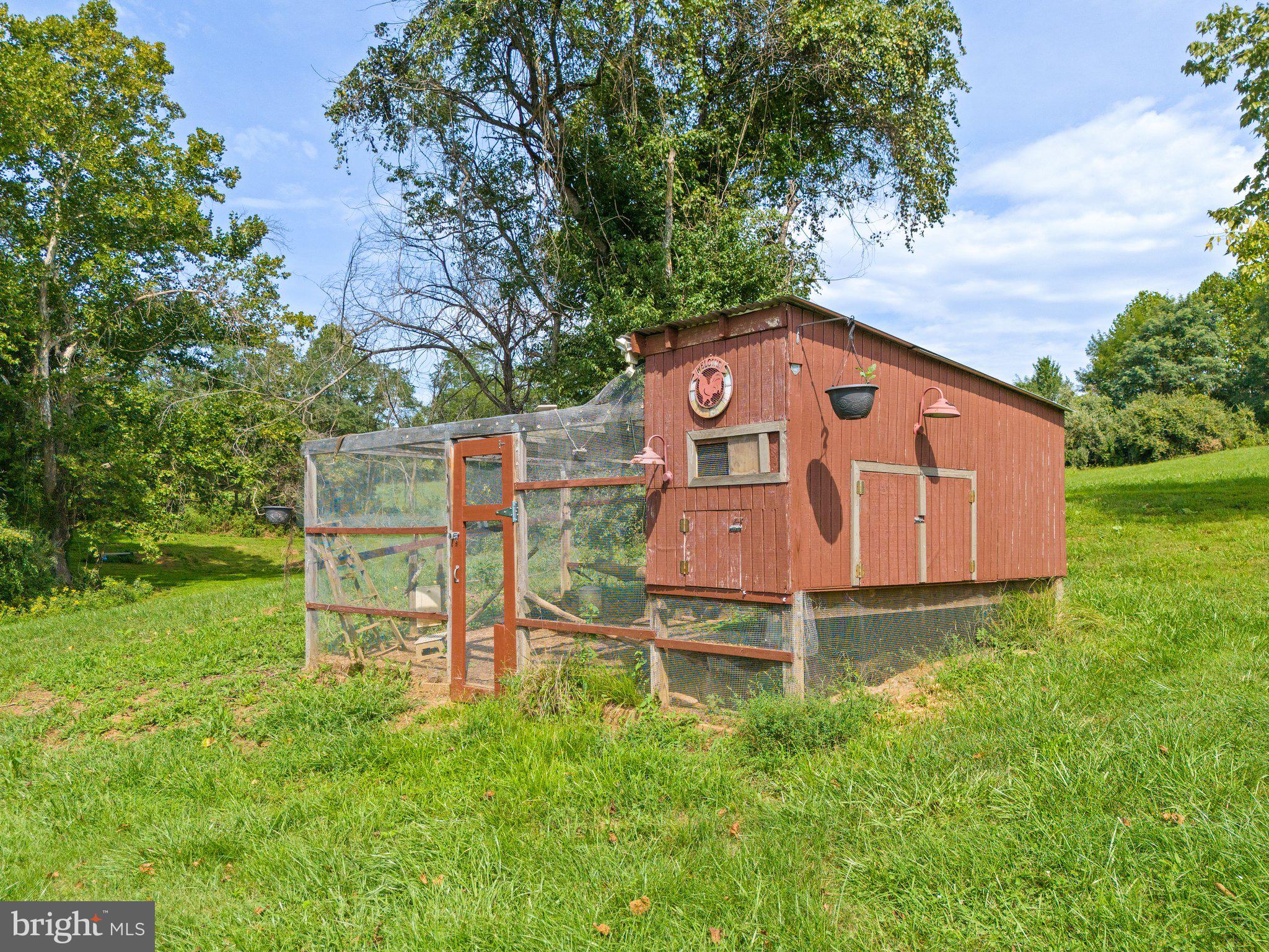 40192 FEATHERBED LANE